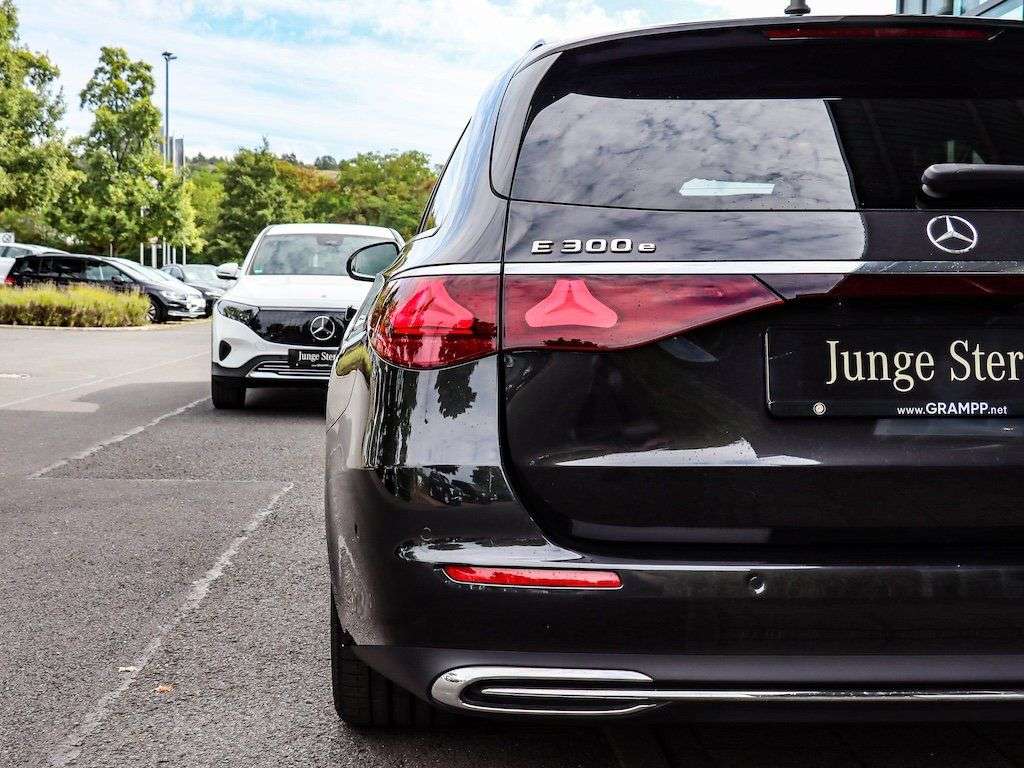 Mercedes-Benz E 300