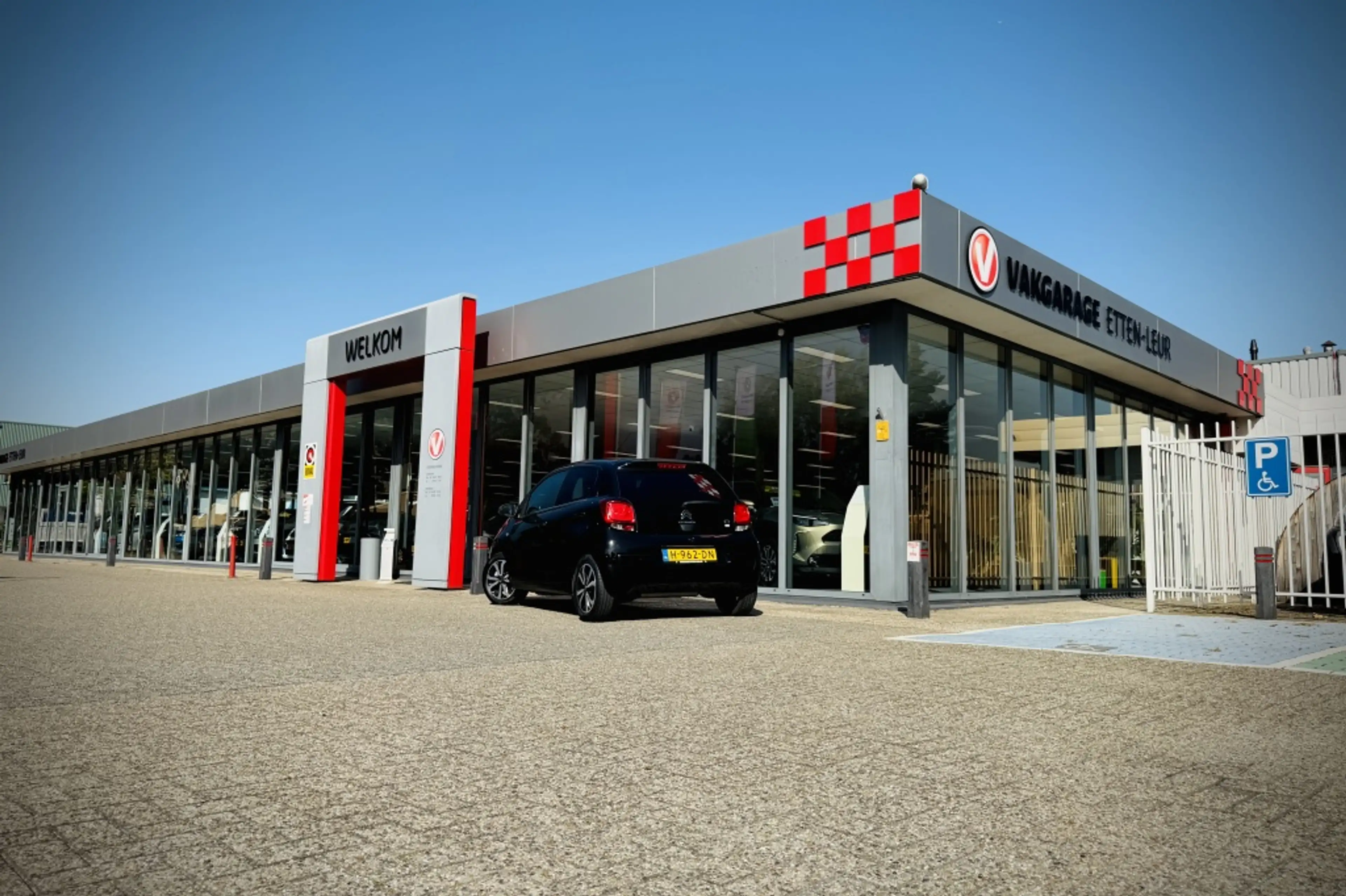 Citroen C1 1.0 VTi Shine | CAMERA | CARPLAY + ANDROID | CLIMA — photo 8