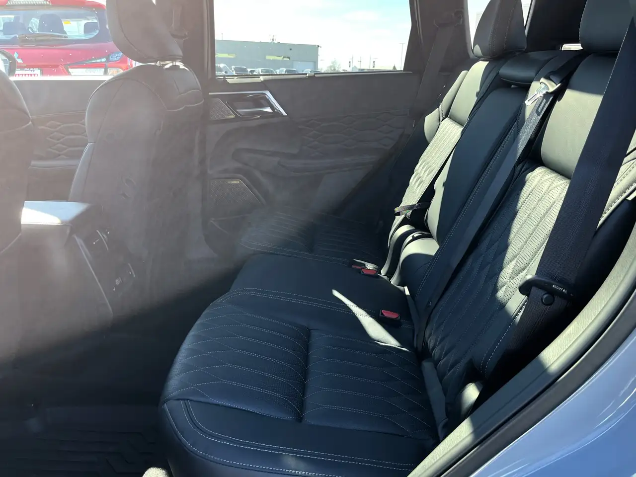 Mitsubishi Outlander снимка Mitsubishi Outlander
