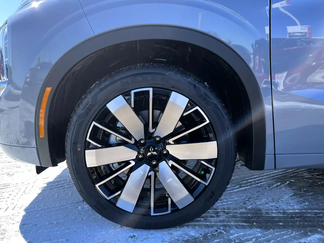 Mitsubishi Outlander снимка Mitsubishi Outlander