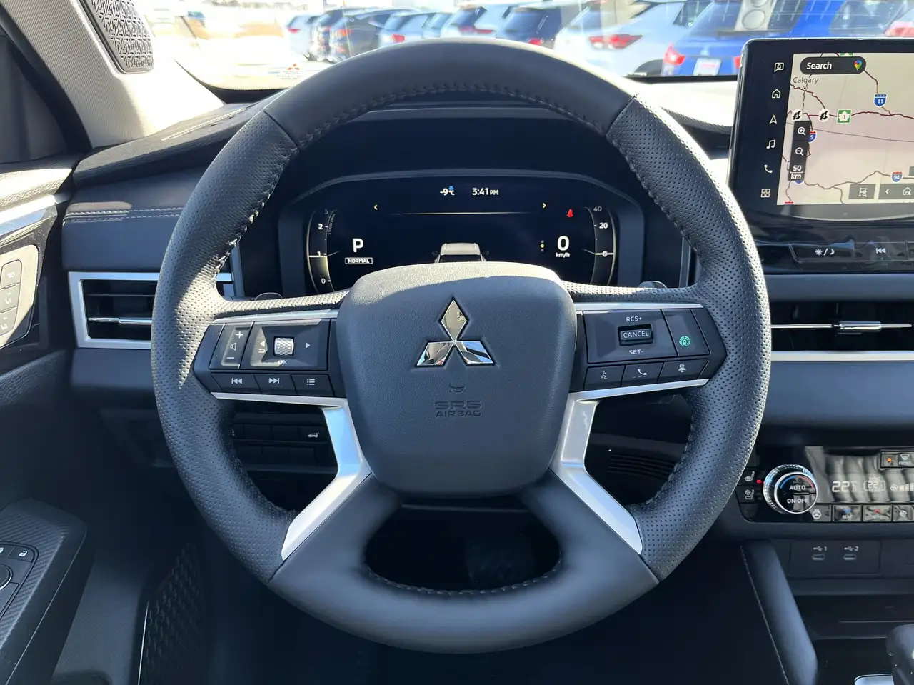 Mitsubishi Outlander снимка Mitsubishi Outlander