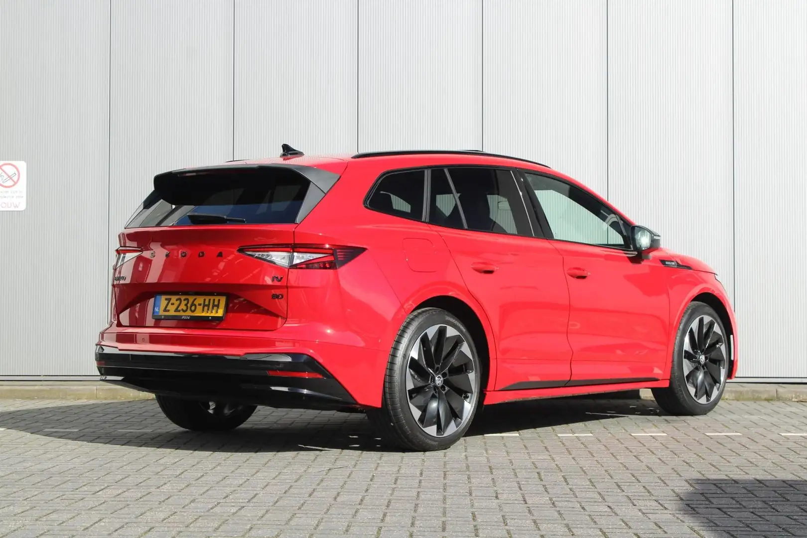 Skoda Enyaq iV 80 204pk Sportline | Panoramadak | Trekhaak Weg Rood - 2