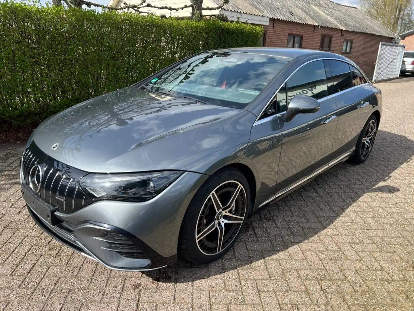 Mercedes-Benz EQE 43 EQE 43 AMG 4-Matic, Airmatic, Trekhaak Grau - 2