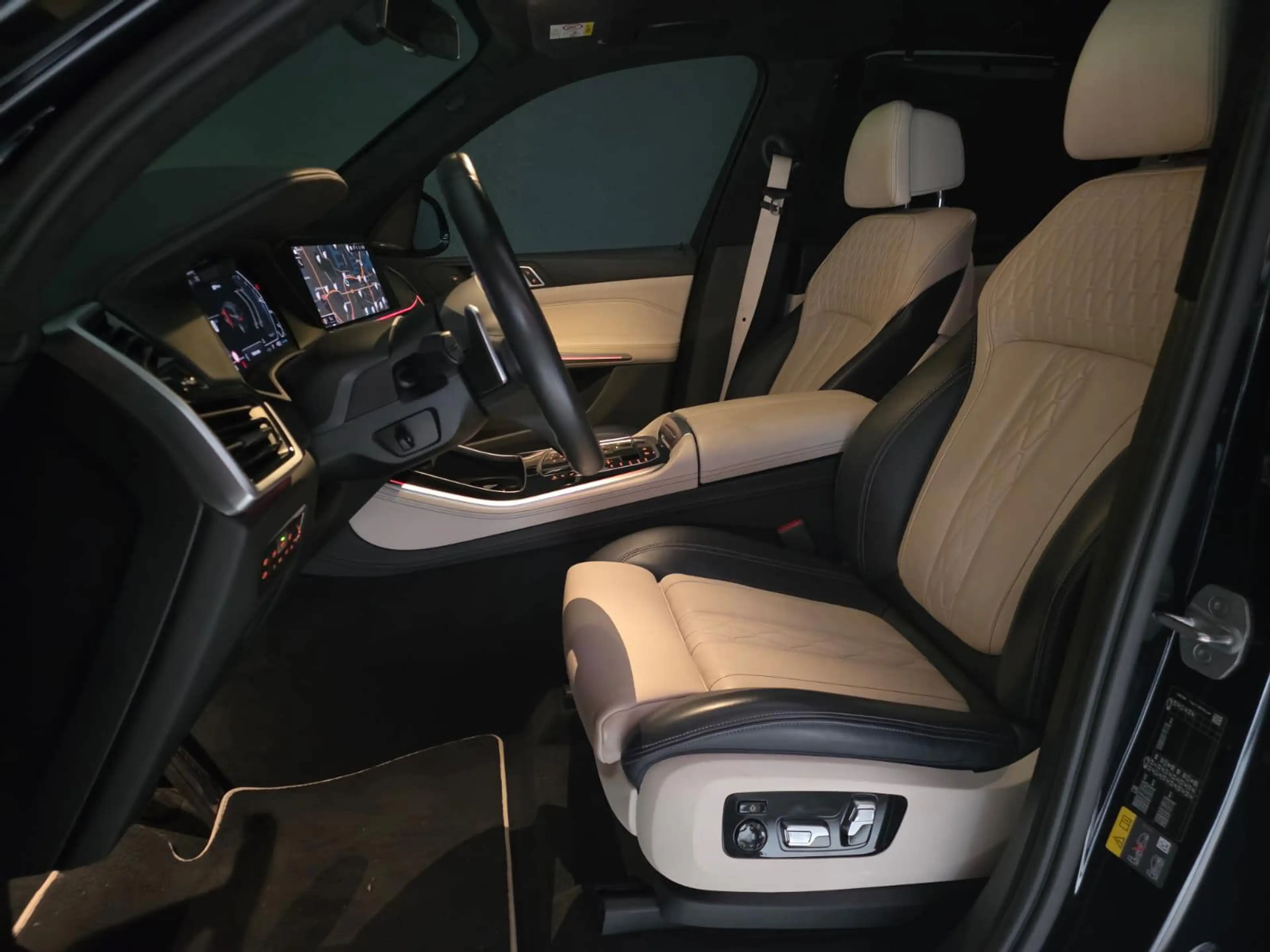 BMW X5 XDrive45e High Executive M-Sport Luchtverring 360C — photo 11