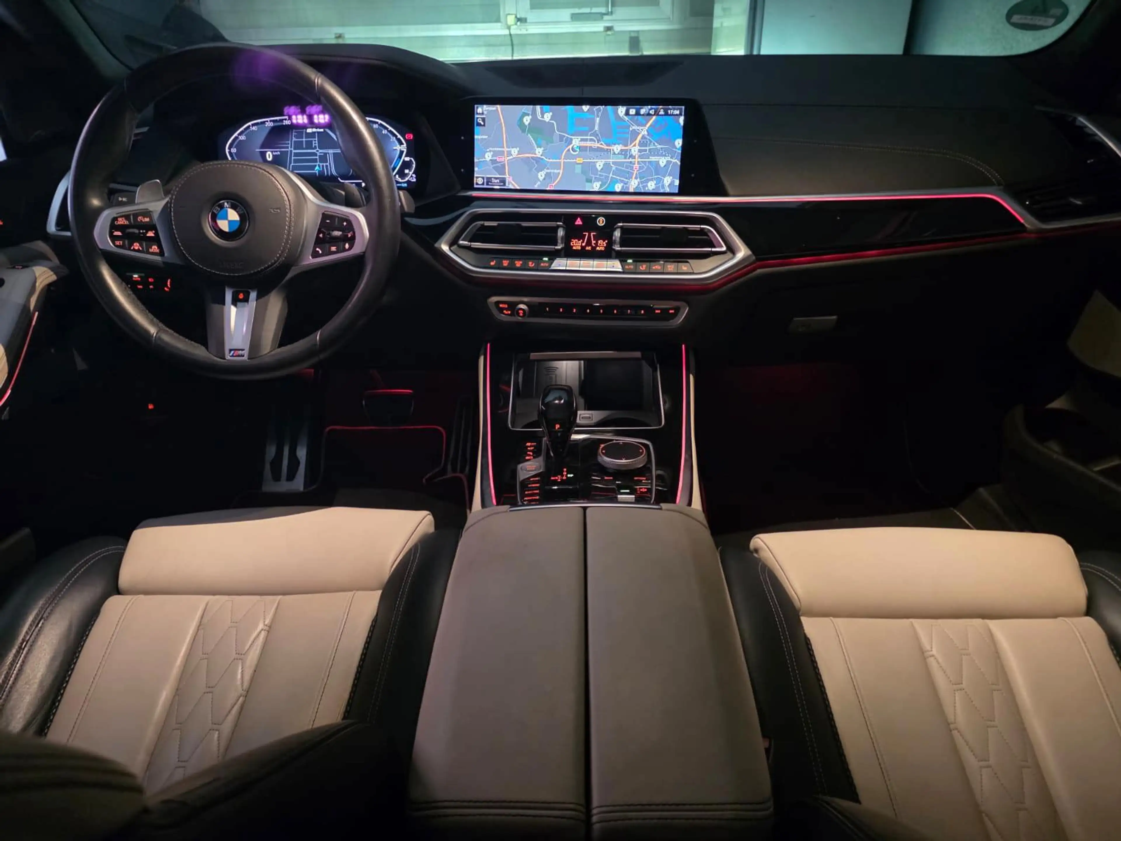 BMW X5 XDrive45e High Executive M-Sport Luchtverring 360C — photo 15