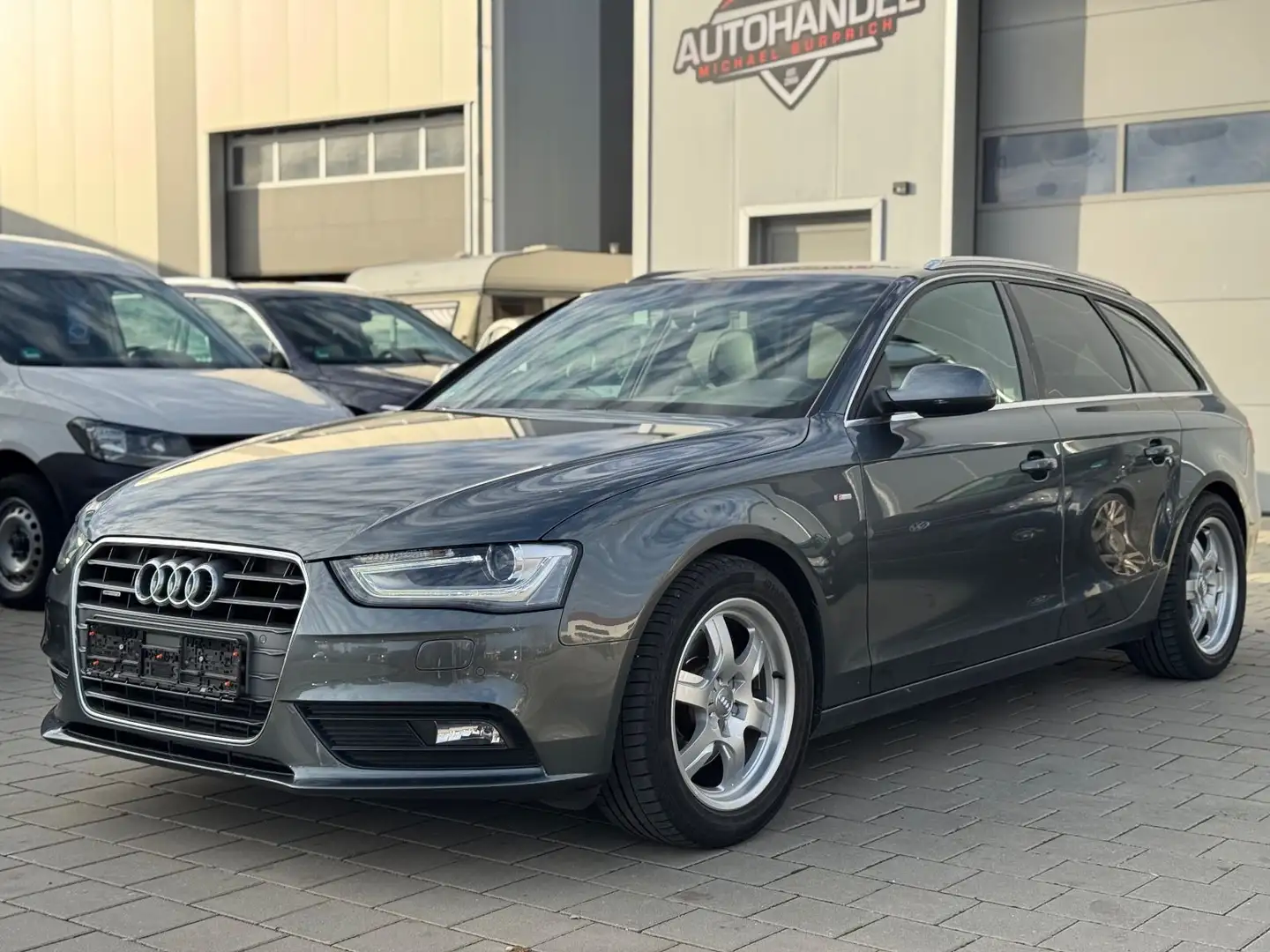 Audi A4 Avant Quat S-Line AHK*Nur Export und Gewerbe Grau - 1