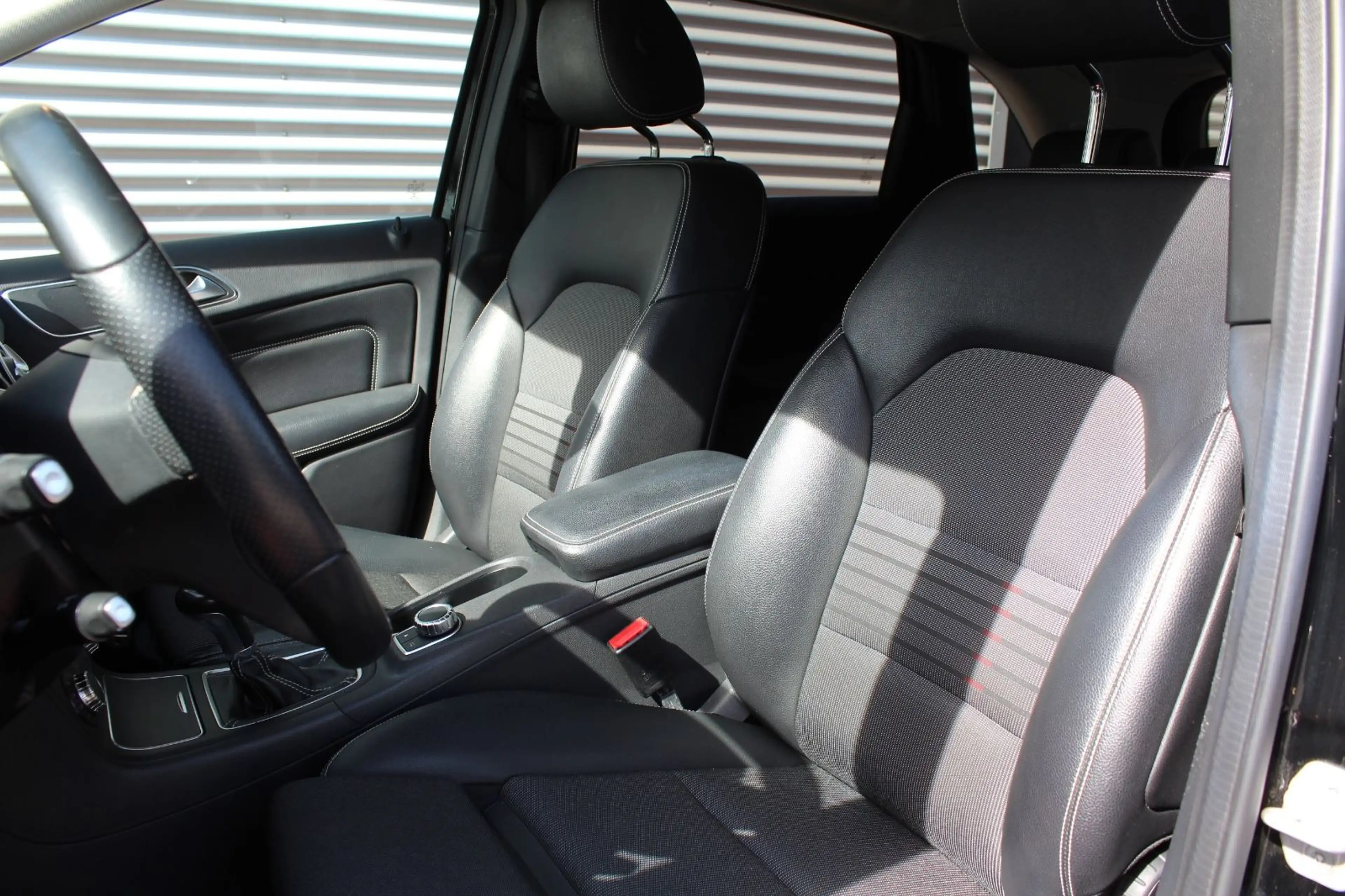 Mercedes-Benz B 180 URBAN KLIMA NAVI PDC 17.ZOLL ALU 2.Hd — photo 5
