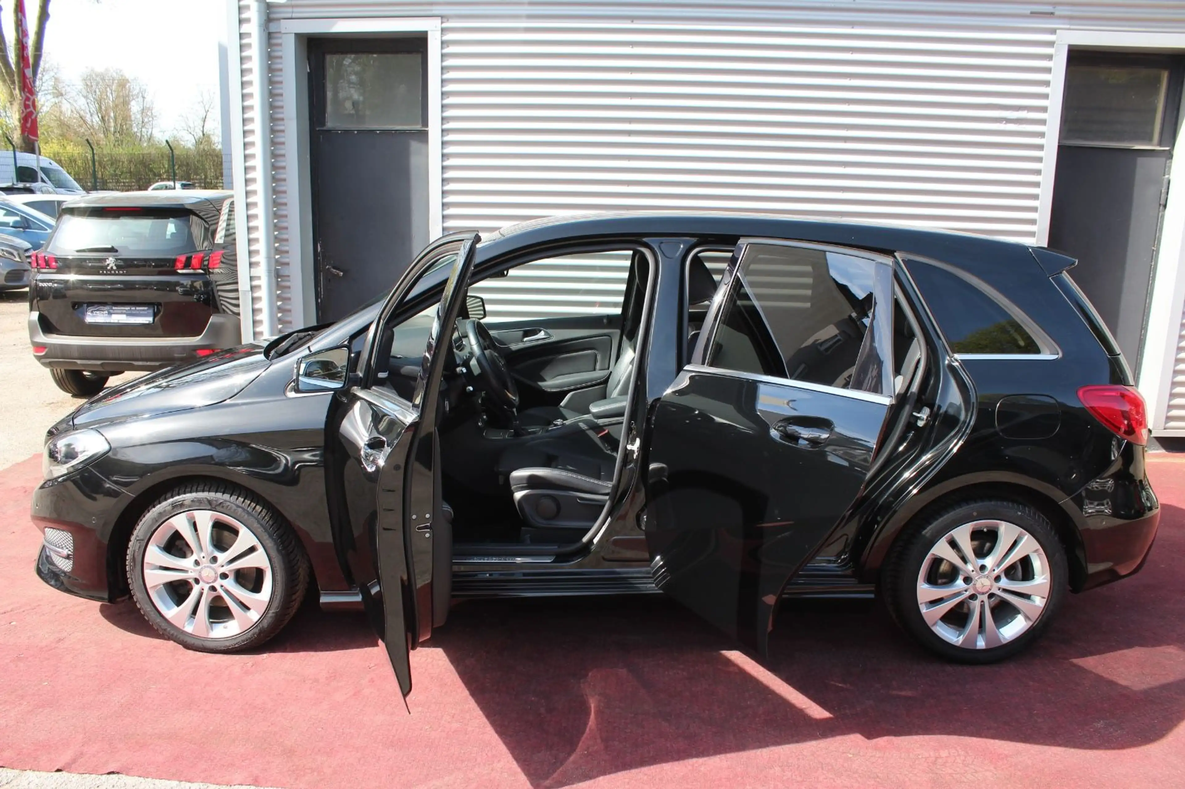 Mercedes-Benz B 180 URBAN KLIMA NAVI PDC 17.ZOLL ALU 2.Hd — photo 9