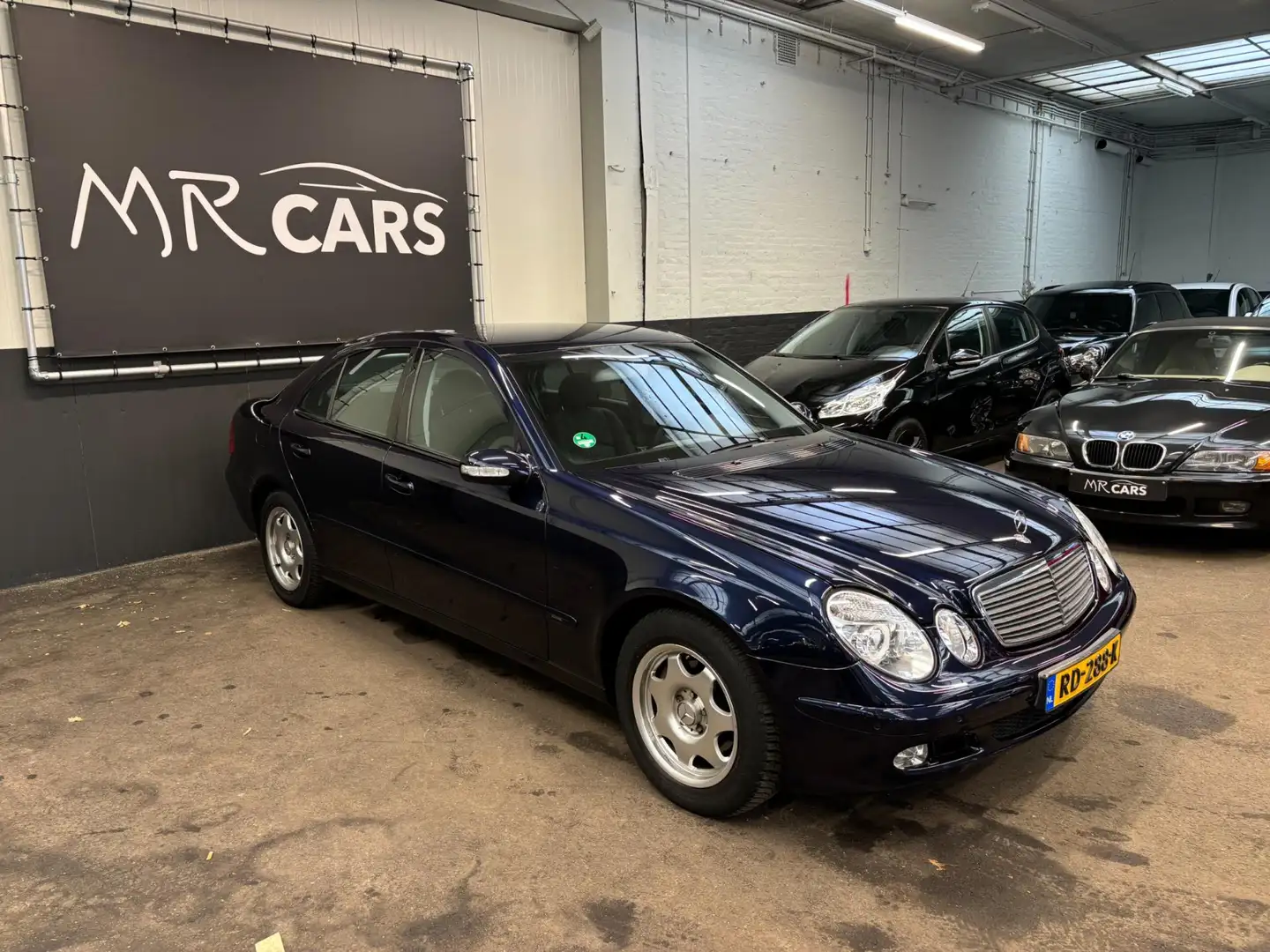 Mercedes-Benz E 240 Elegance automaat/clima Синий - 2