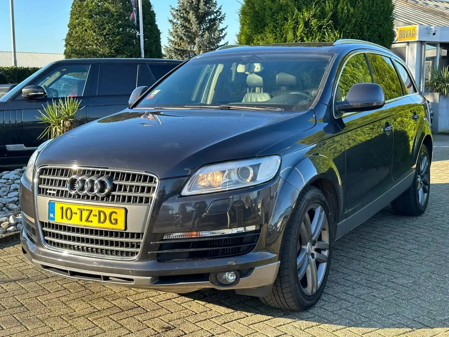 Audi Q7 3.0 TDI 7-Persoons Luchtvering Youngtimer 5+2 Grijs - 1