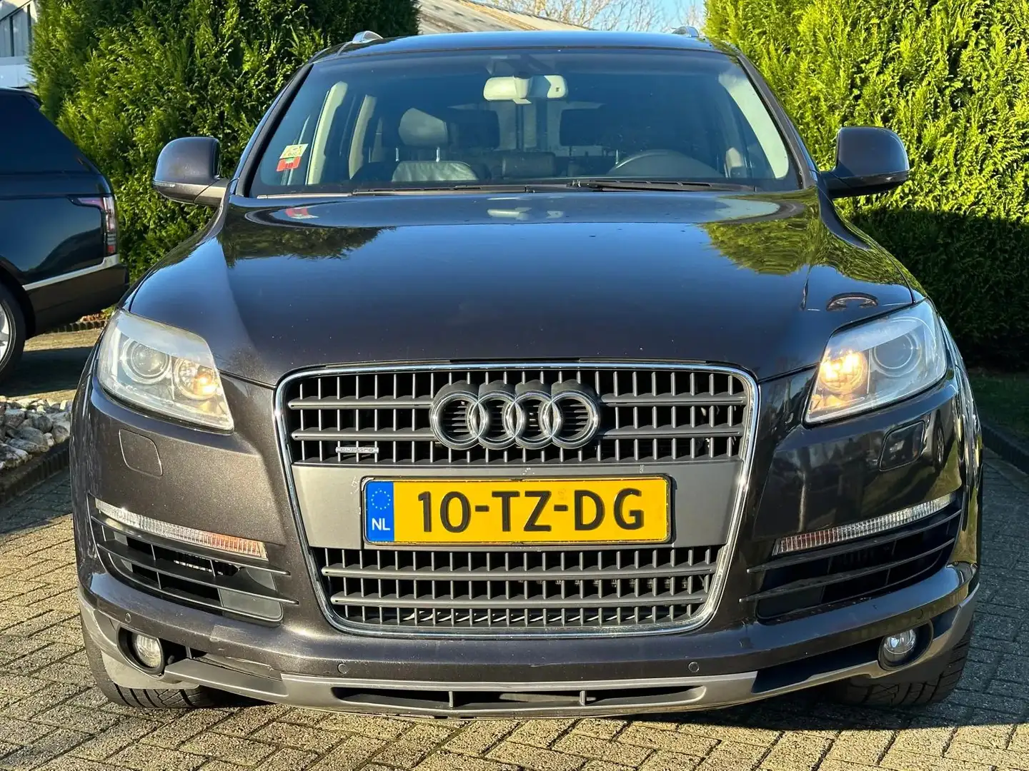 Audi Q7 3.0 TDI 7-Persoons Luchtvering Youngtimer 5+2 Grijs - 2