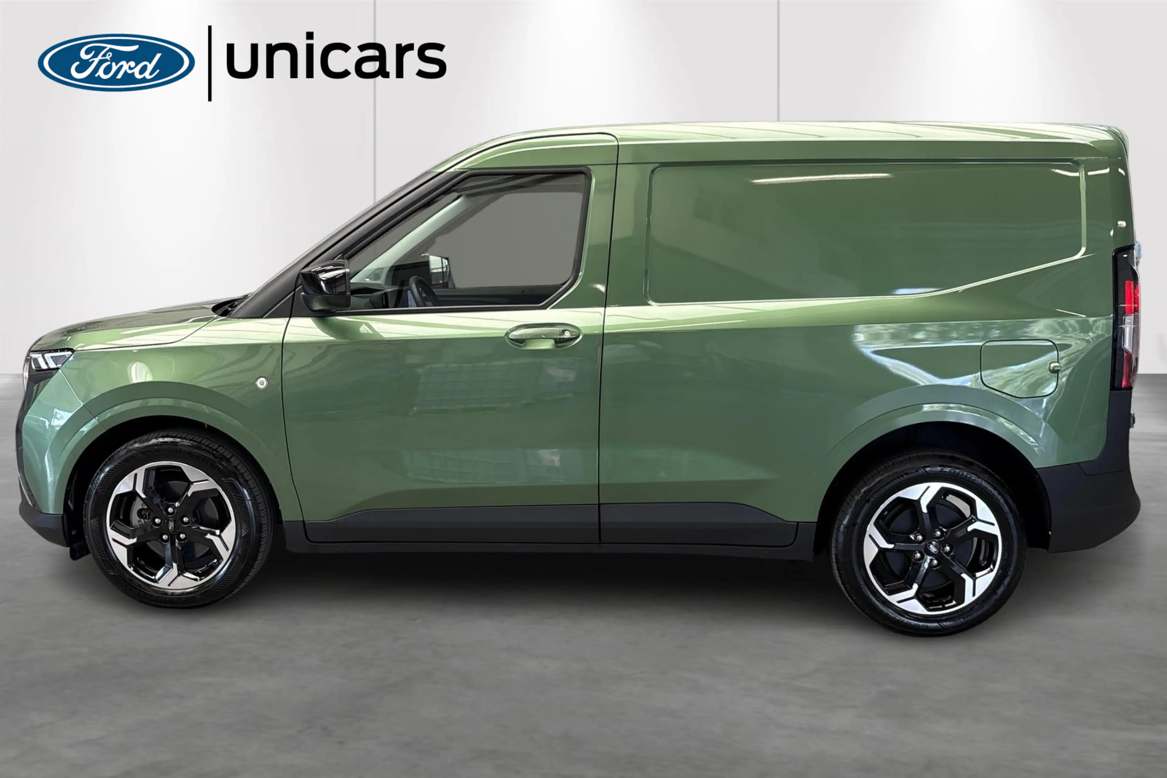 Ford Transit Courier 43kWh 100kW Limited — photo 3