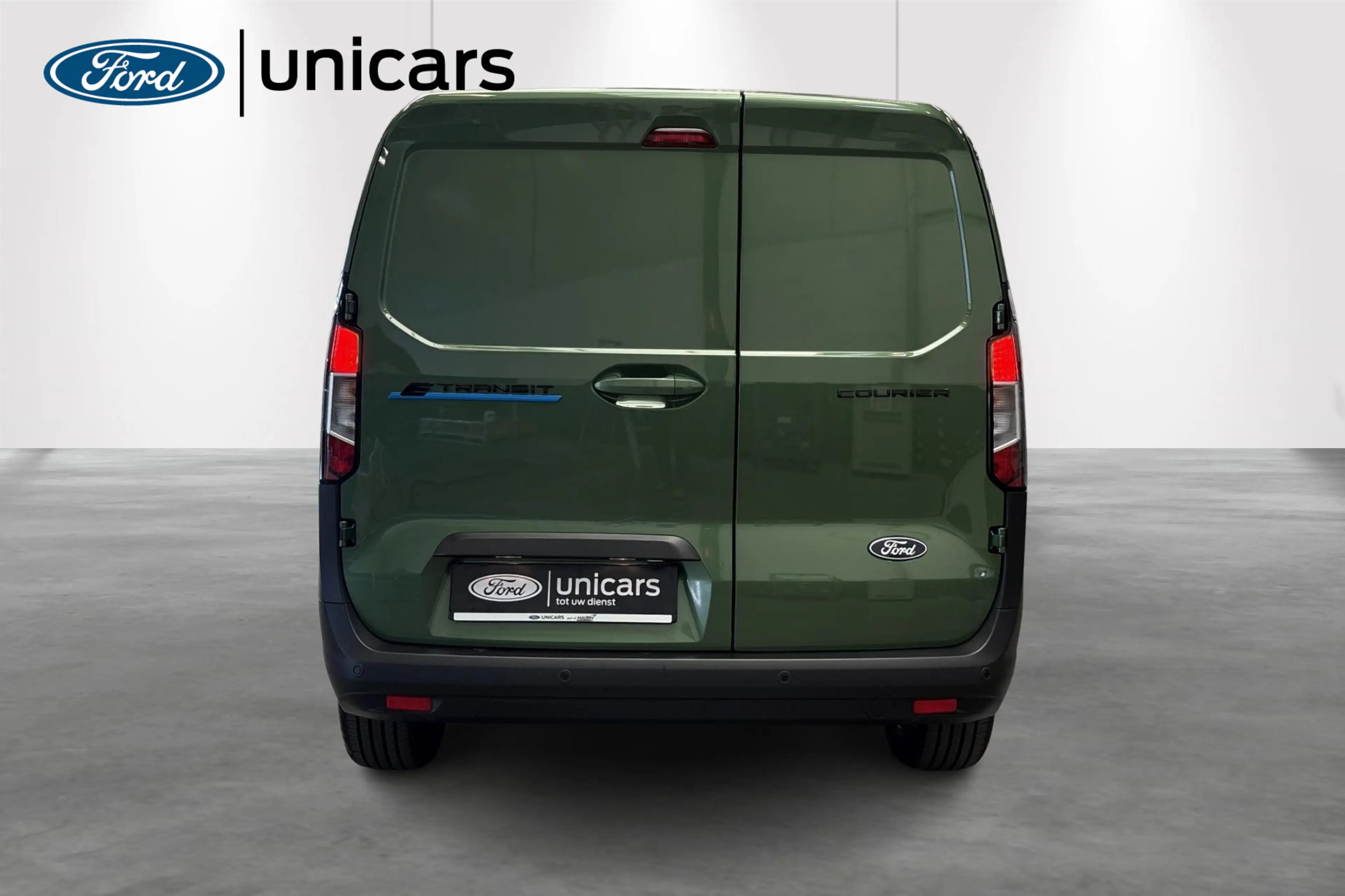 Ford Transit Courier 43kWh 100kW Limited — photo 9