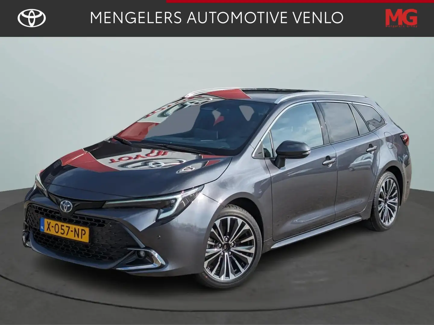 Toyota Corolla Touring Sports 2.0 High Power Hybrid First Edition Grijs - 1