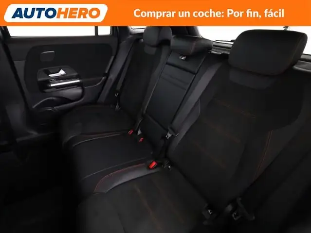 Mercedes-Benz Gla view 15