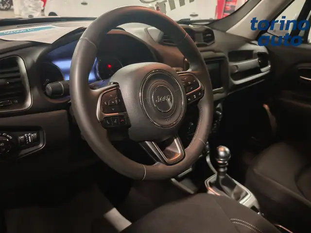 Jeep Renegade view 6