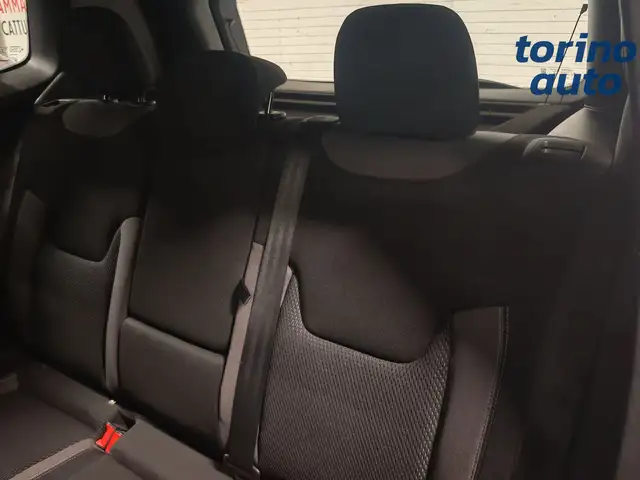 Jeep Renegade view 8