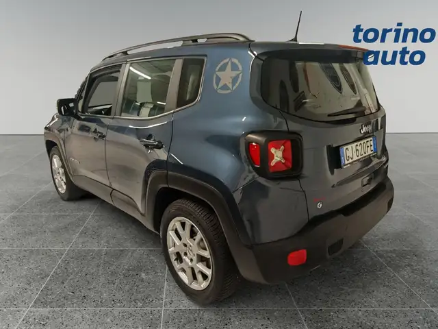 Jeep Renegade view 4