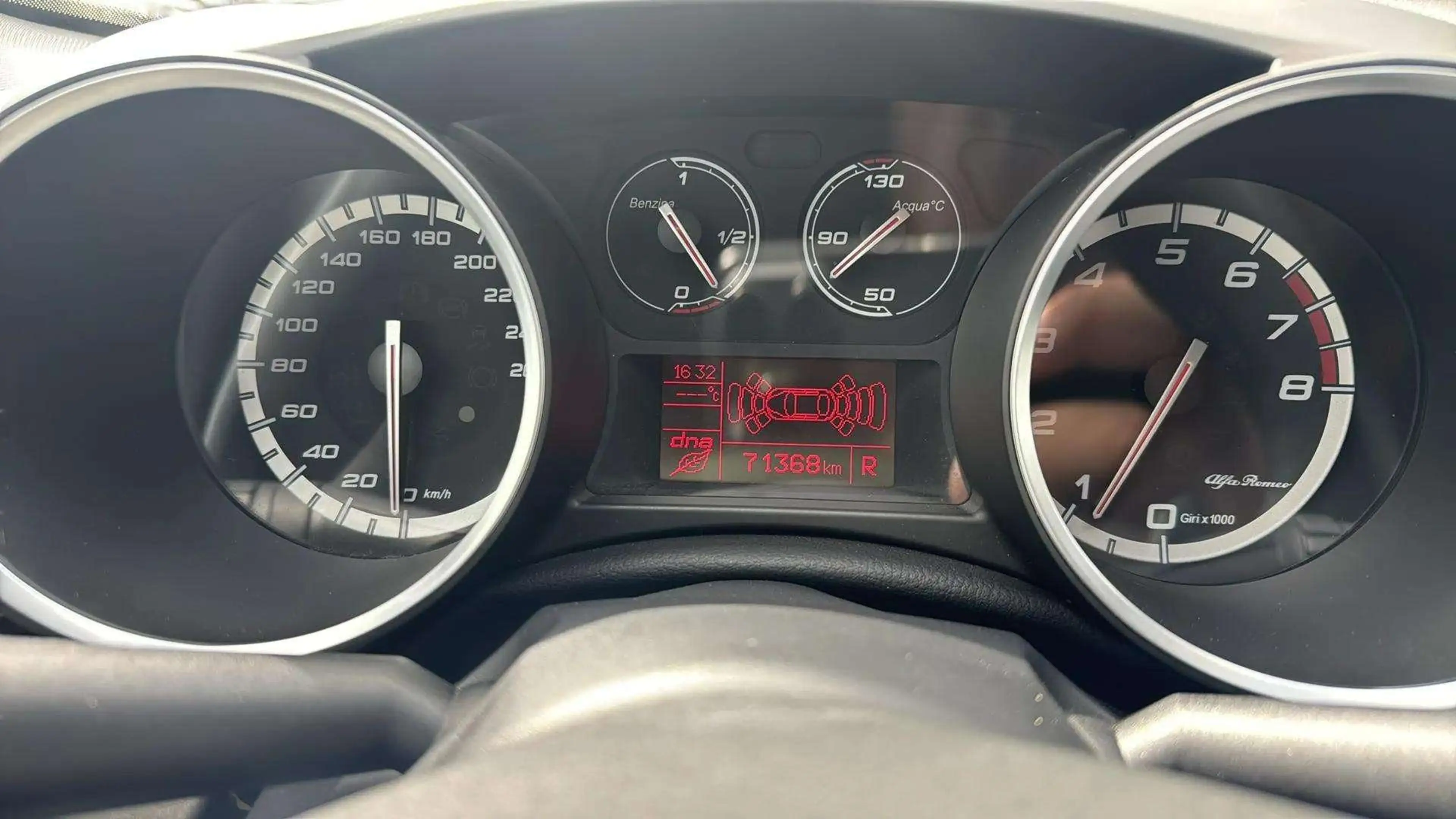 Alfa Romeo Giulietta Turismo*Automatik*2.Hand*Temp.*Navi*BT*USB*AUX*ALU — photo 14