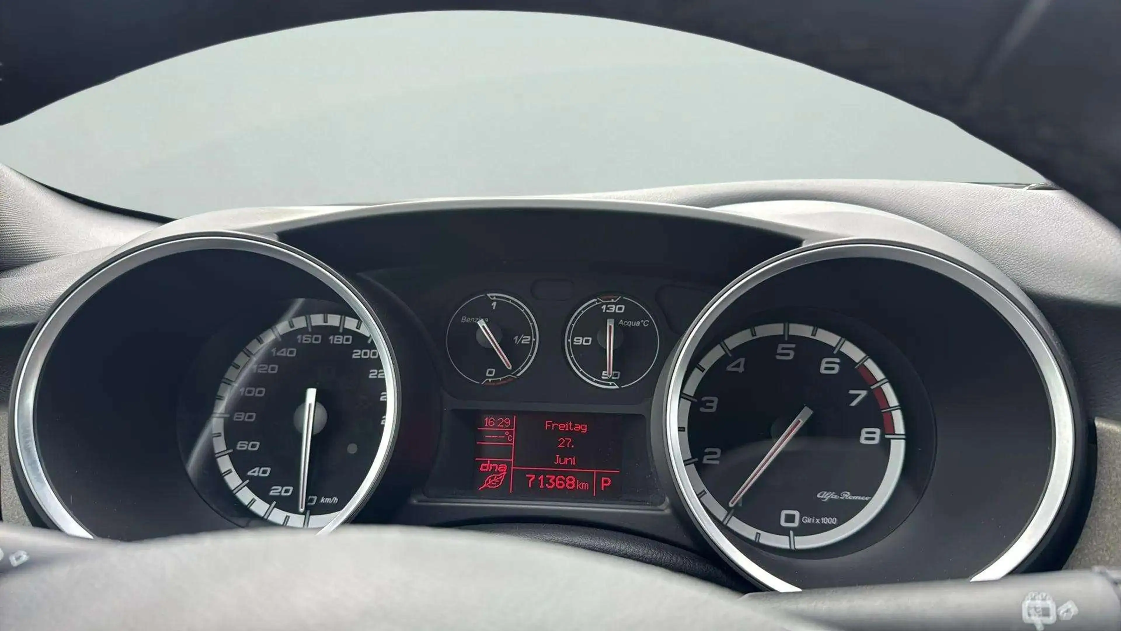 Alfa Romeo Giulietta Turismo*Automatik*2.Hand*Temp.*Navi*BT*USB*AUX*ALU — photo 13