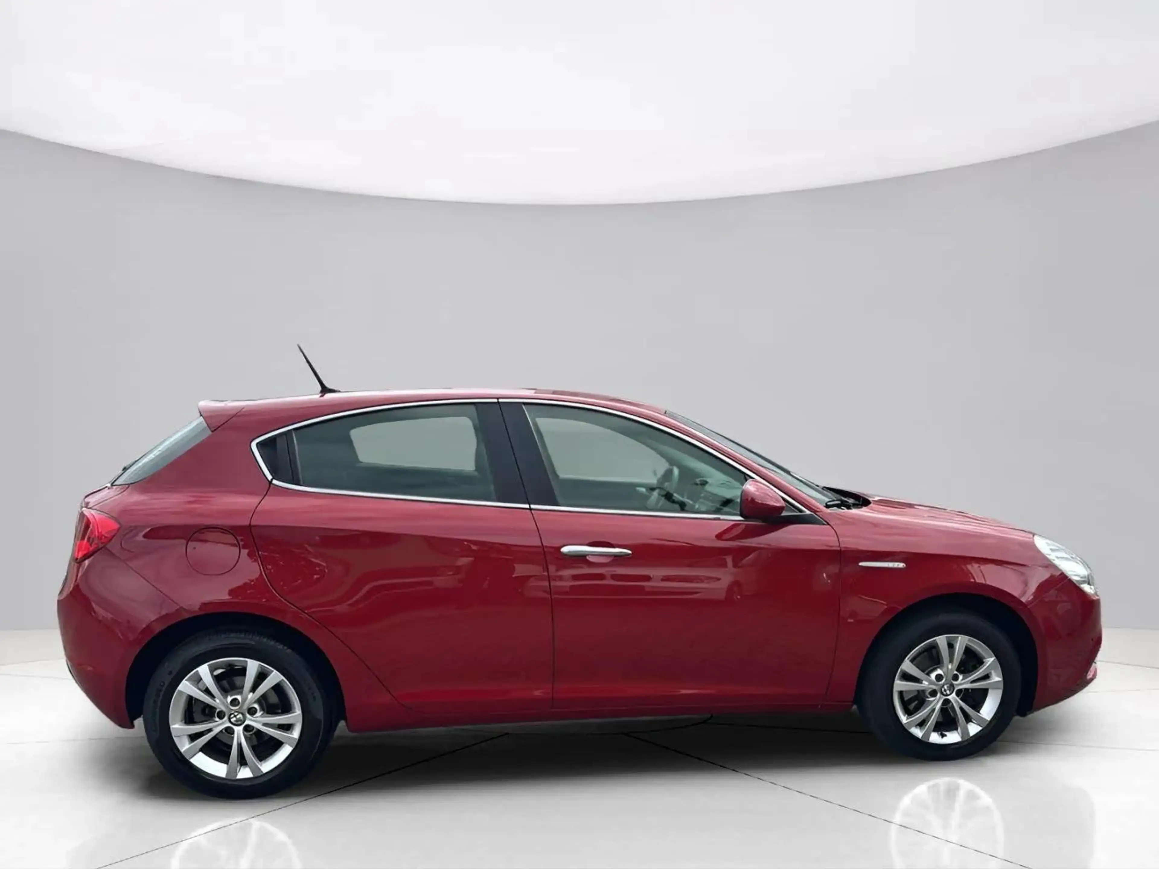 Alfa Romeo Giulietta Turismo*Automatik*2.Hand*Temp.*Navi*BT*USB*AUX*ALU — photo 6