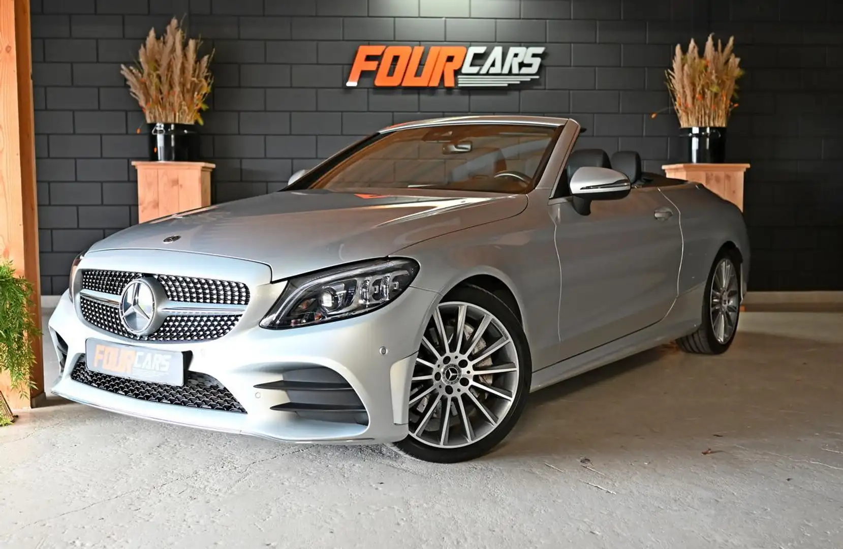 Mercedes-Benz C 300 Cabrio Premium Plus Pack | 2019 | 50.000KM | Camer Grijs - 1