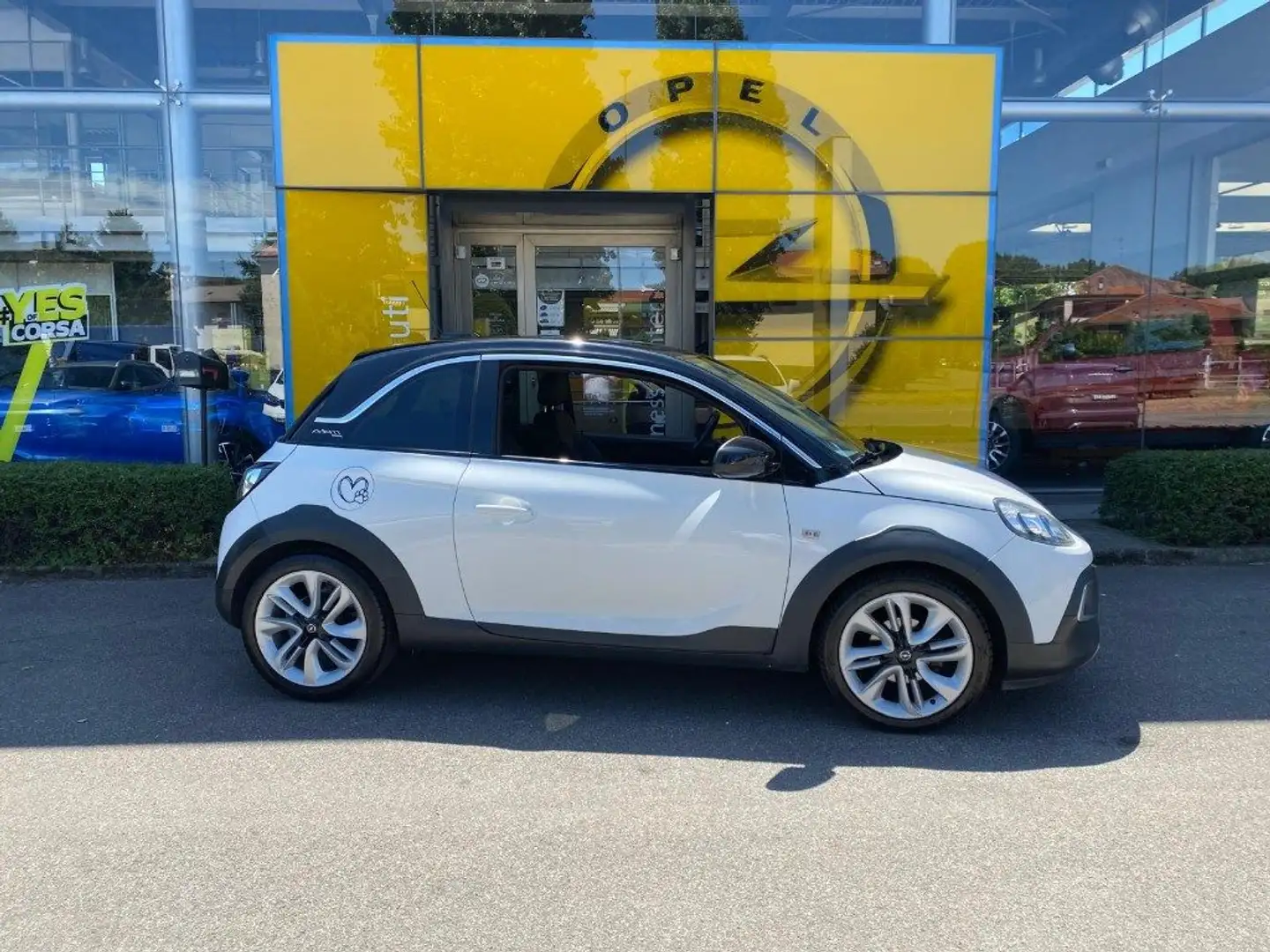 Opel Adam Rocks 1.4 87 CV Bianco - 2
