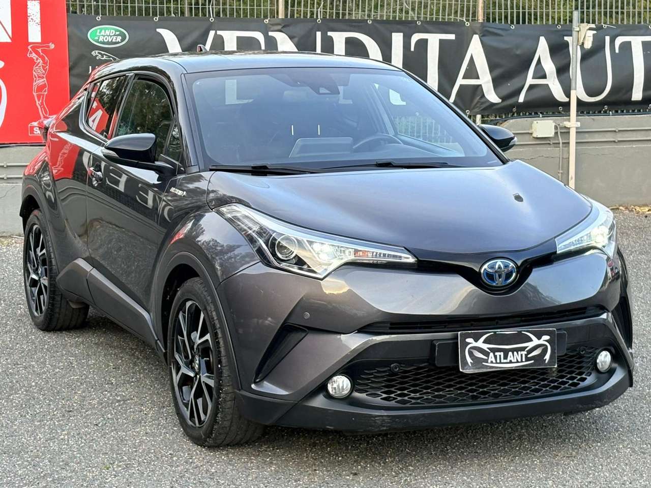 Toyota C-HR 1.8h Lounge 2wd e-cvt my18