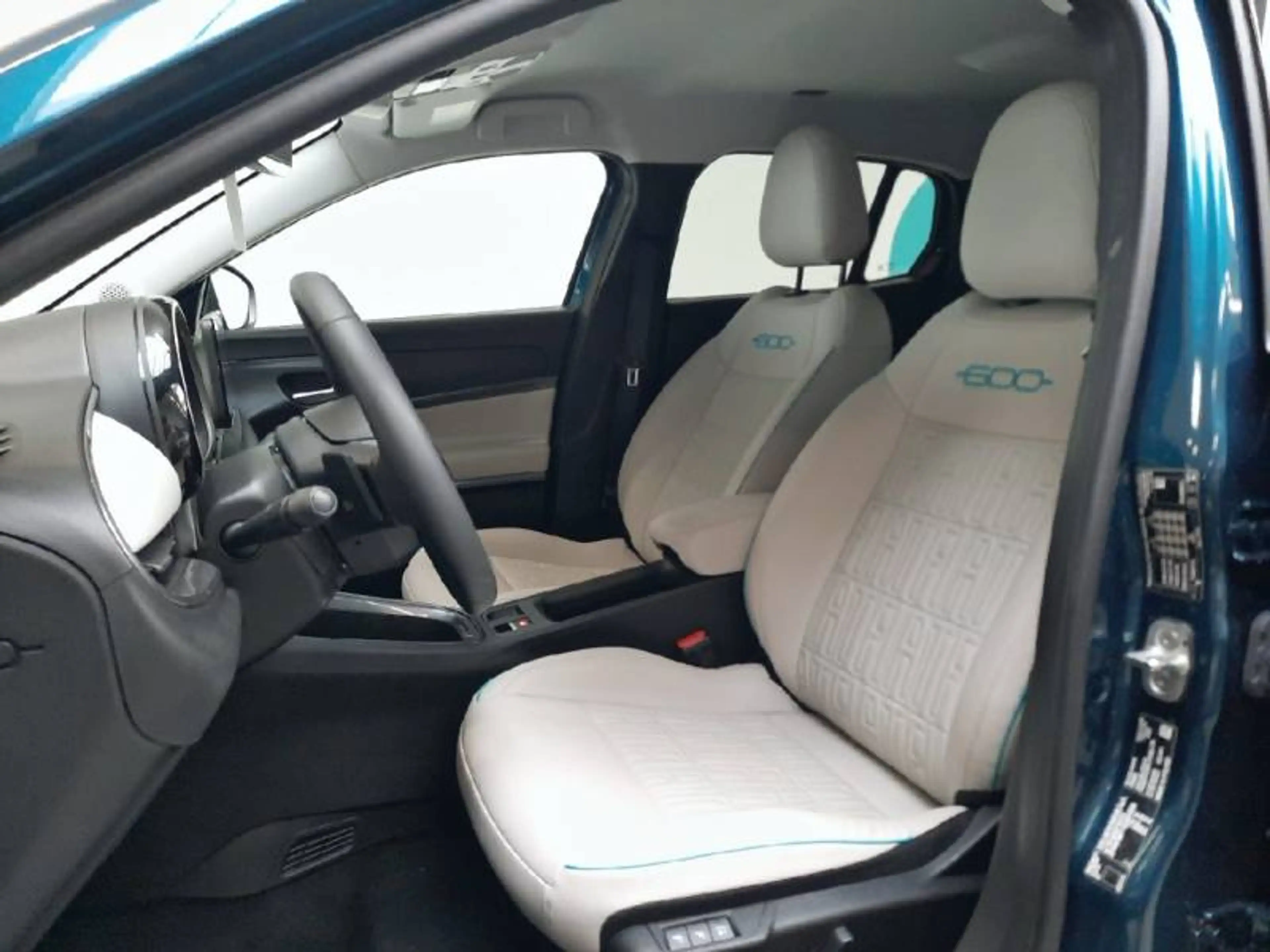 Fiat 600 1 1.2 Hybrid 110cv DCT La Prima — photo 9