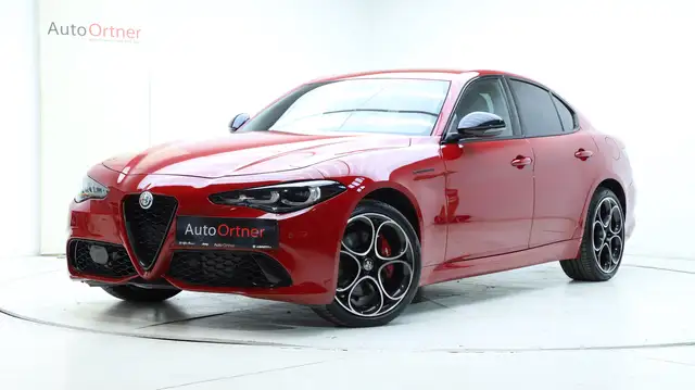 Alfa Romeo Giulia Competizione Q4 3 Jahre Garantie