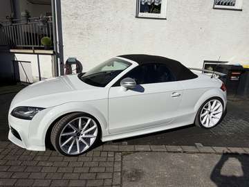 TT RS Roadster S tronic