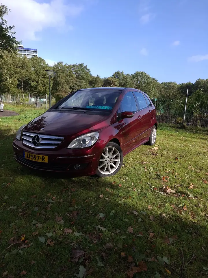 Mercedes-Benz B 170