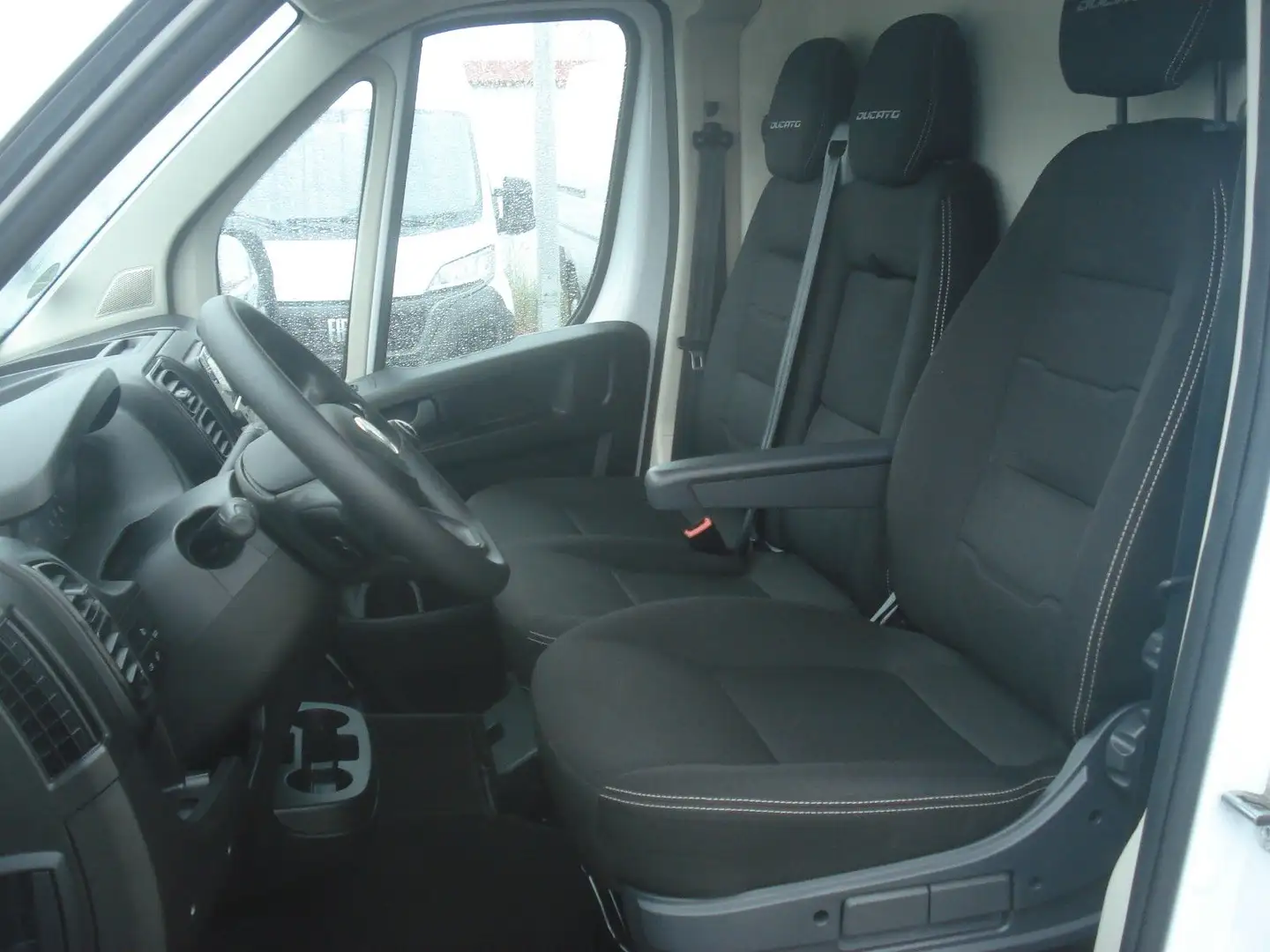 Fiat Ducato Hochr.-Kasten 33 120 L2H2 33650Km Klima Weiß - 2
