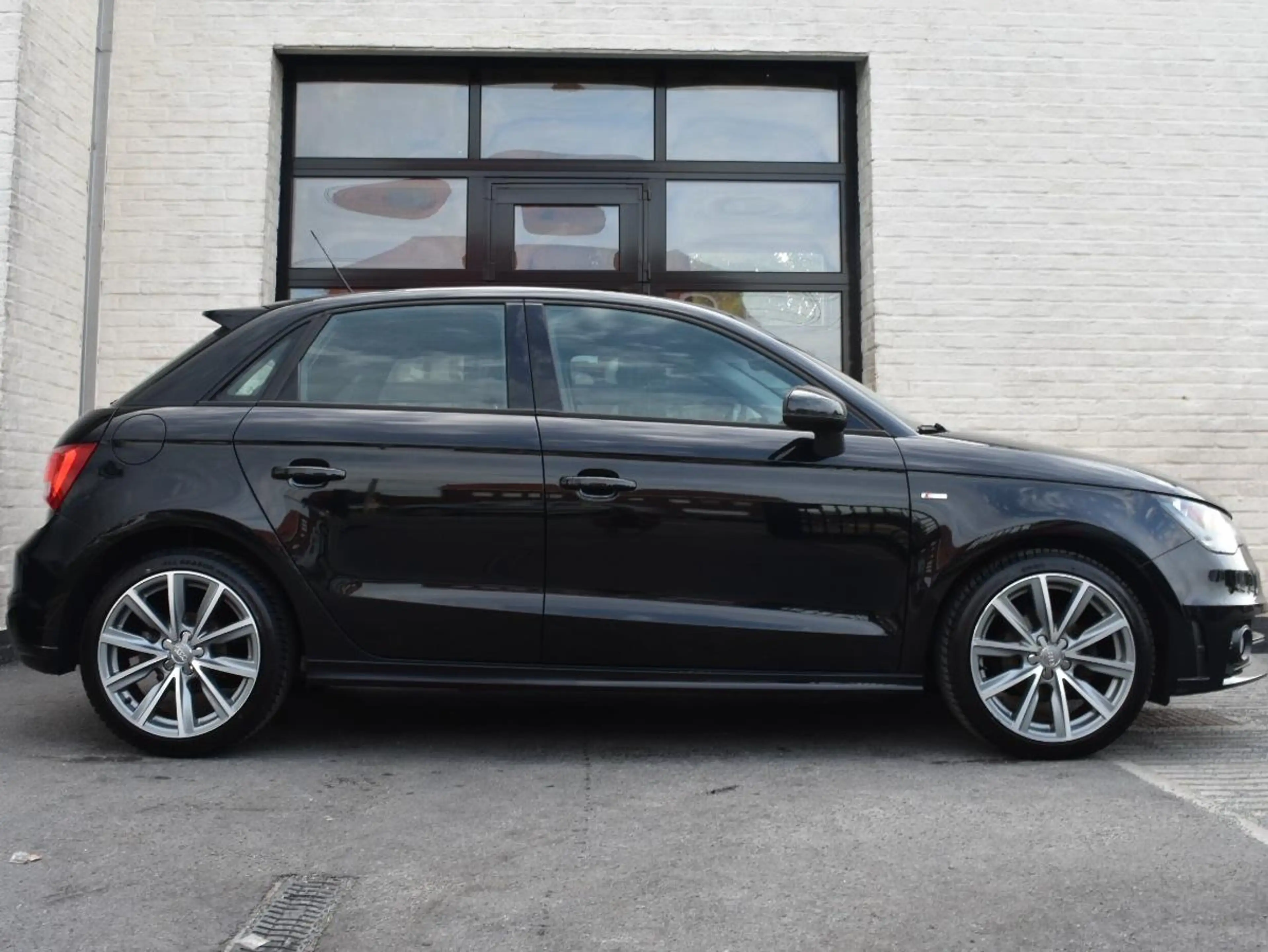 Audi A1 1.2 TFSI S line / Navi / PDC / Verw Zetels / 1e Eig / Garantie — photo 6