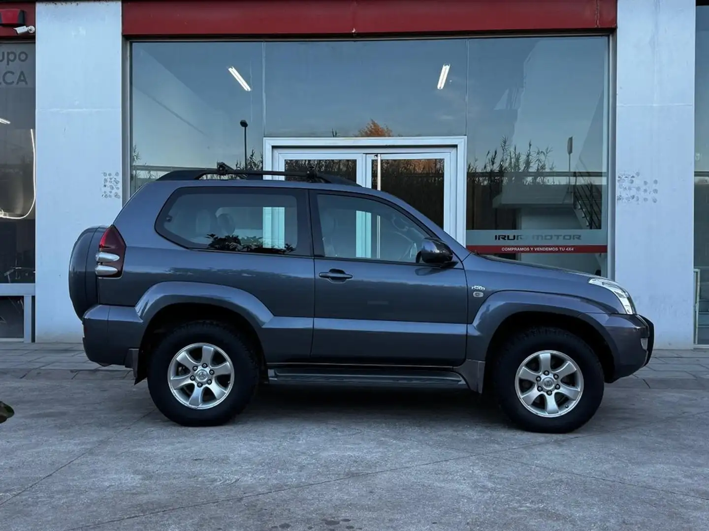 Toyota Land Cruiser 3.0 D4D VXL Gris - 1