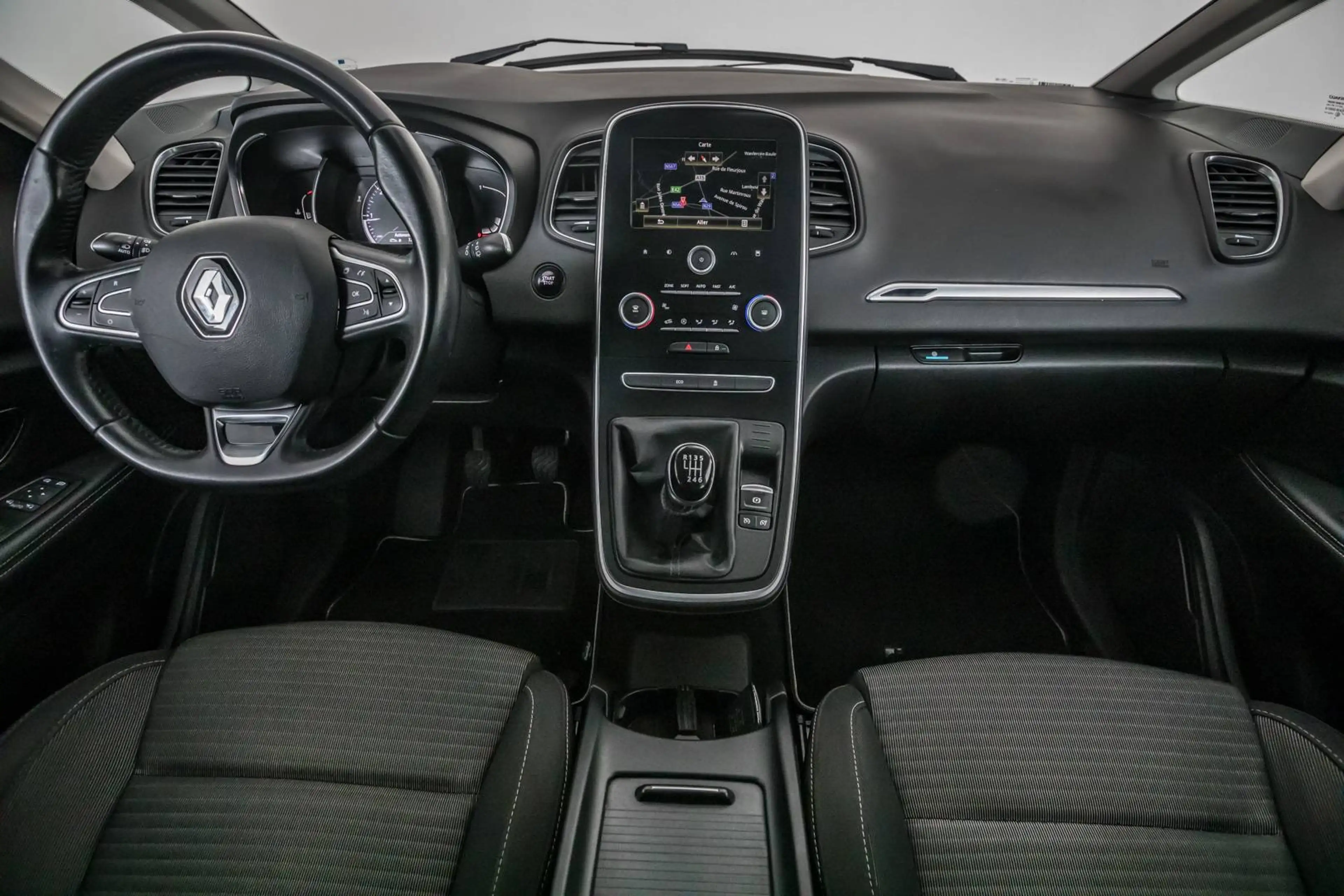 Renault Grand Scenic 1.5 dCi Energy Bose Edition / 7 PLACES — photo 10