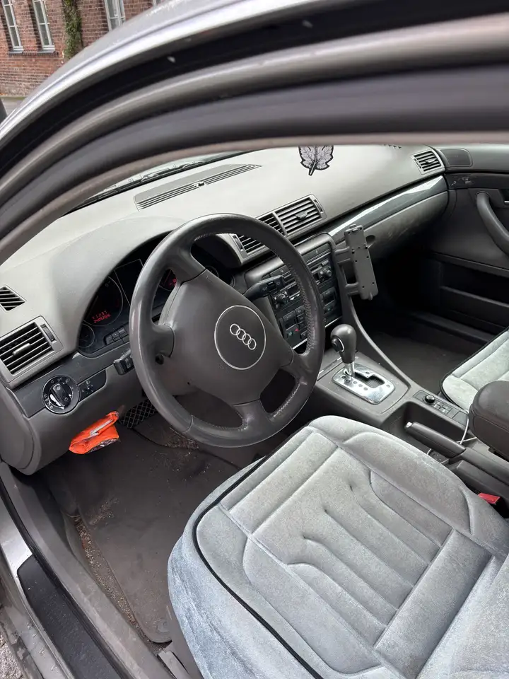 Audi A4 2.0, foto 5