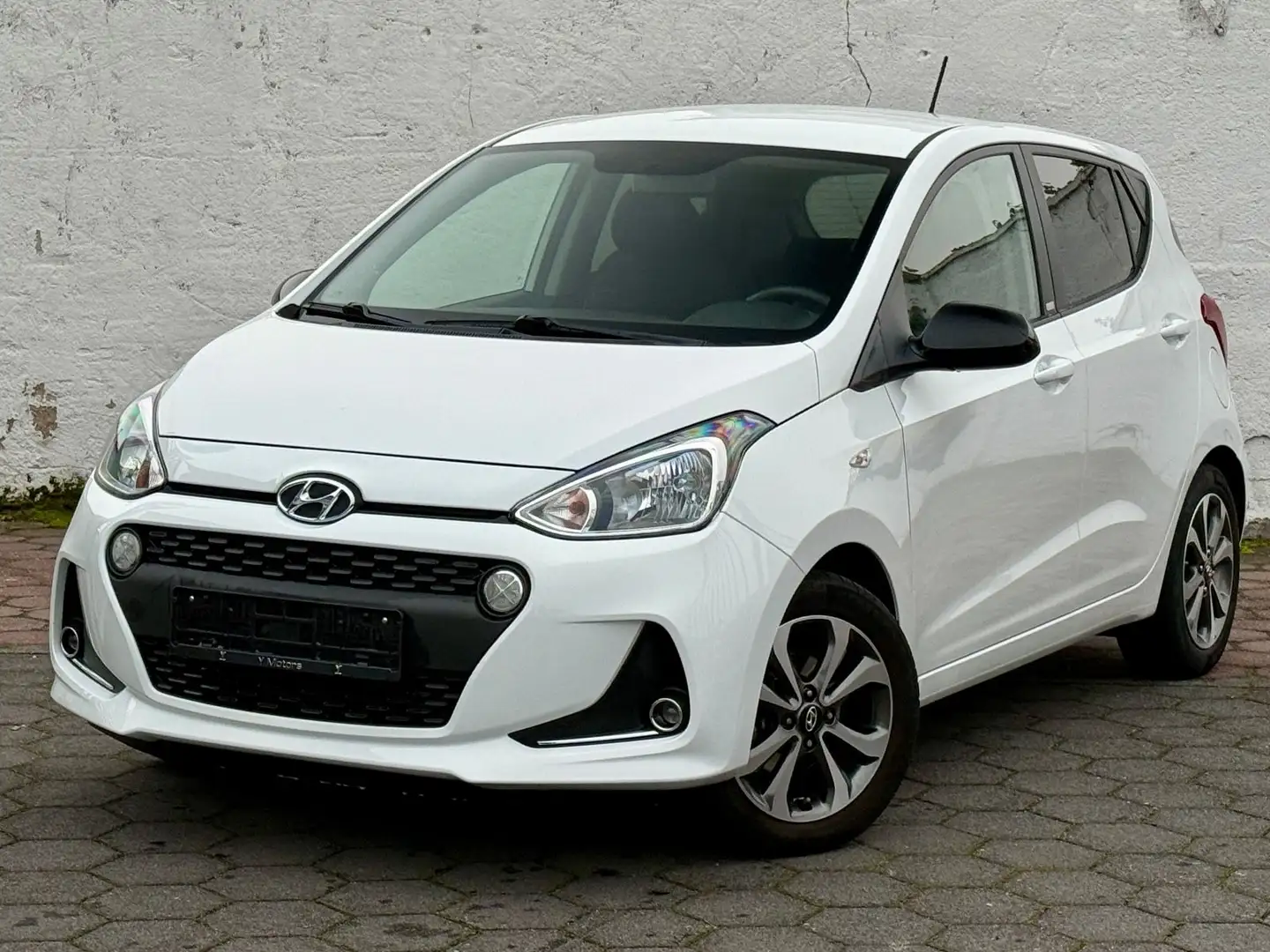 Hyundai i10 /Automatik/Navi/PDC/Sitz-Lenkradheizung/ Blanc - 1