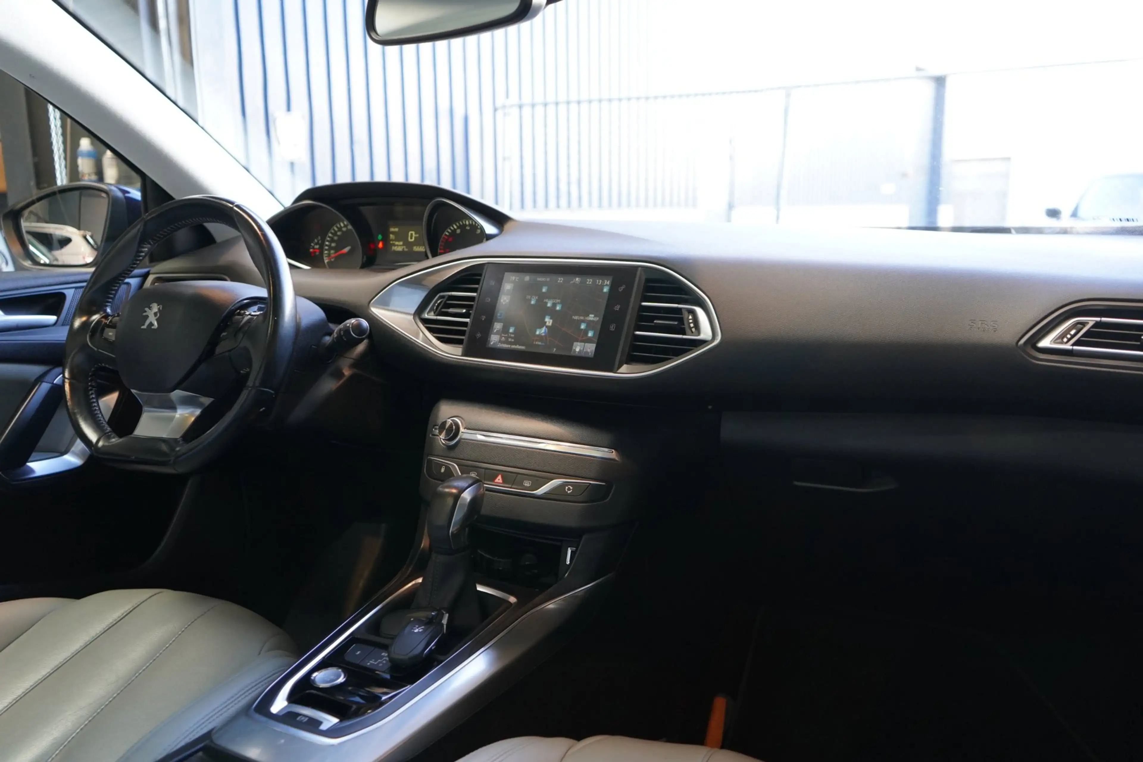 Peugeot 308 SW 1.2 PureTech Blue Lease Premium | AUT | ACHTERU — photo 14