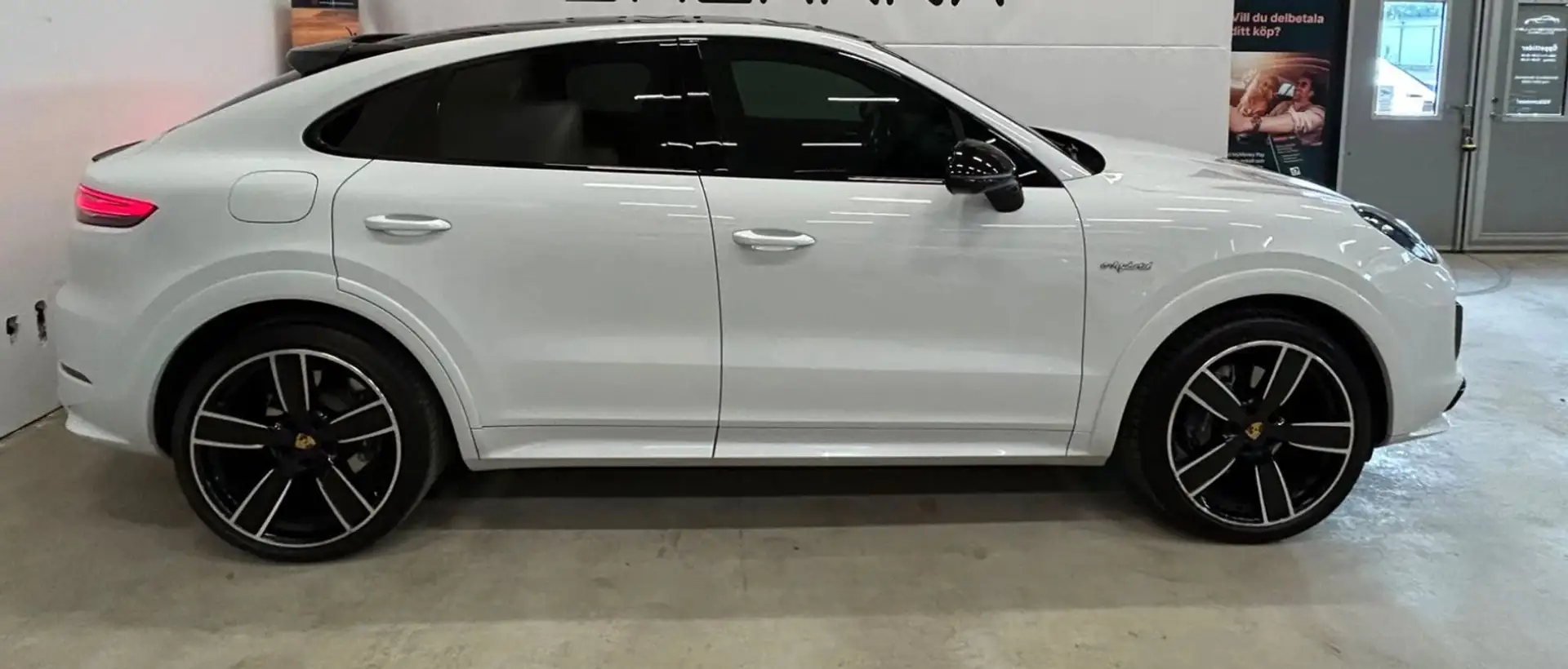 Porsche Cayenne Coupe E-Hybrid 22ZOLL*ACC+AHK Weiß - 2