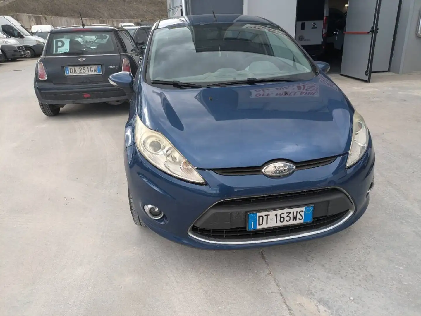 Ford Fiesta 1.4 tdci + 5p - 1