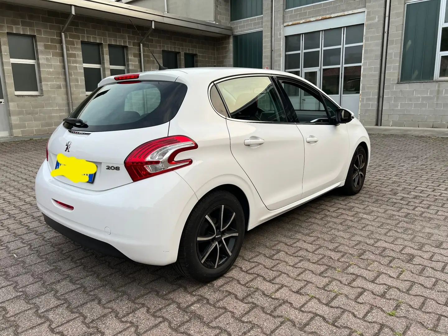 Peugeot 208 5p 1.2 vti 12v Allure - 2