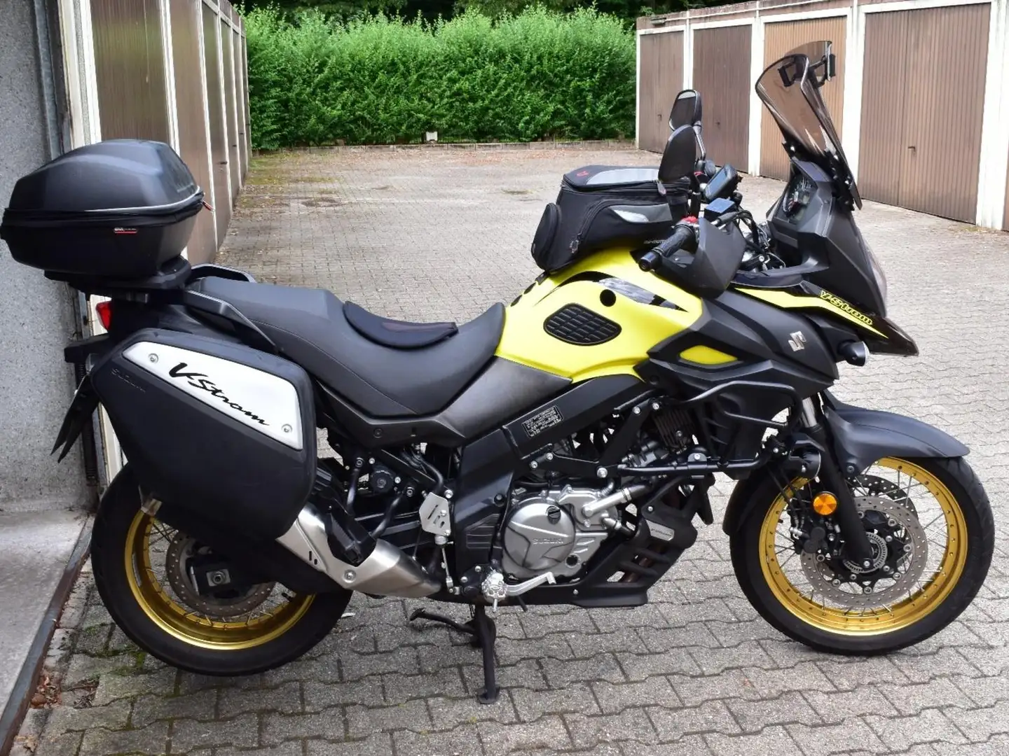 Suzuki V-Strom 650 Jaune - 1