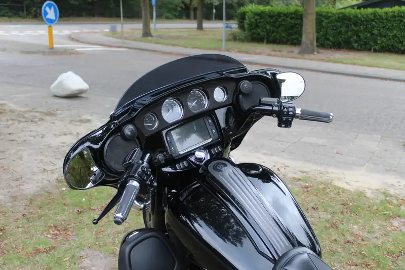 Harley-Davidson Street Glide - foto 5