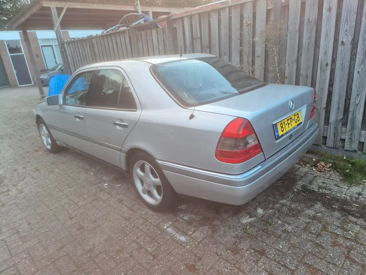 Mercedes-Benz C 220
