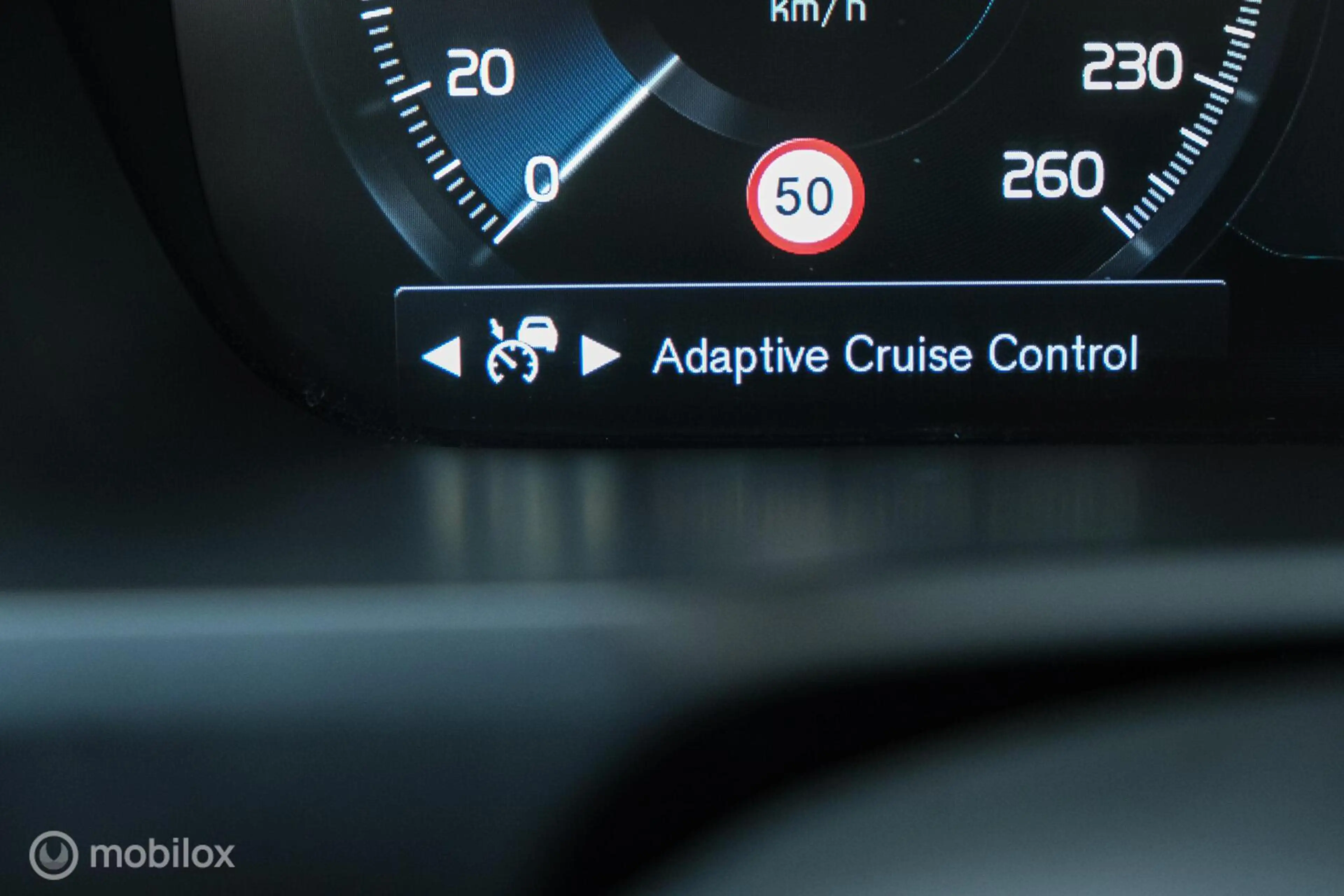 Volvo XC90 2.0 T8 Twin Engine AWD Inscription | HUD | ACC | L — photo 13