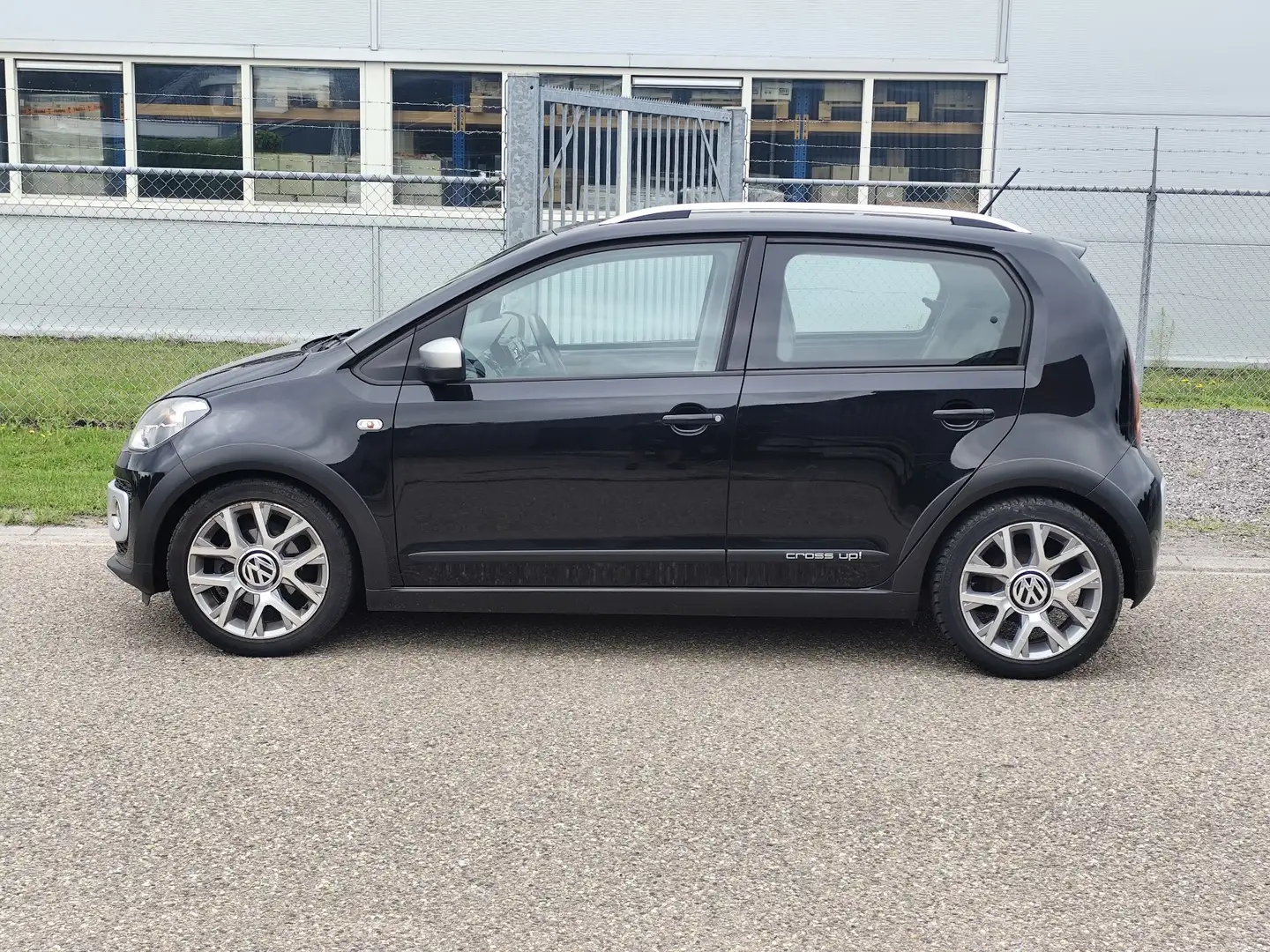 Volkswagen up! cross - 2