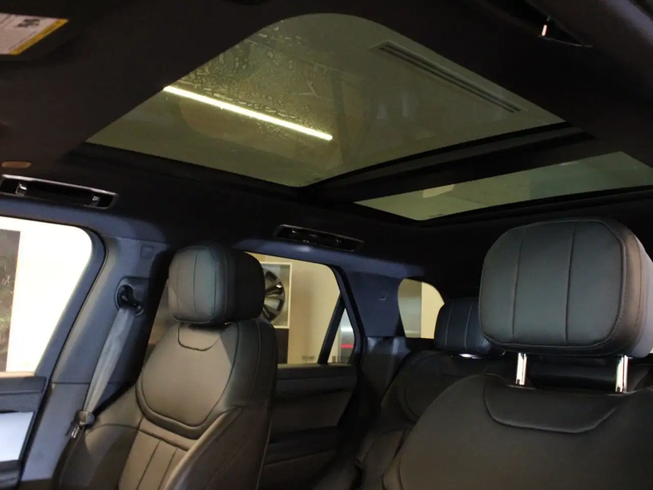 Land Rover Range Rover Sport снимка Land Rover Range Rover Sport