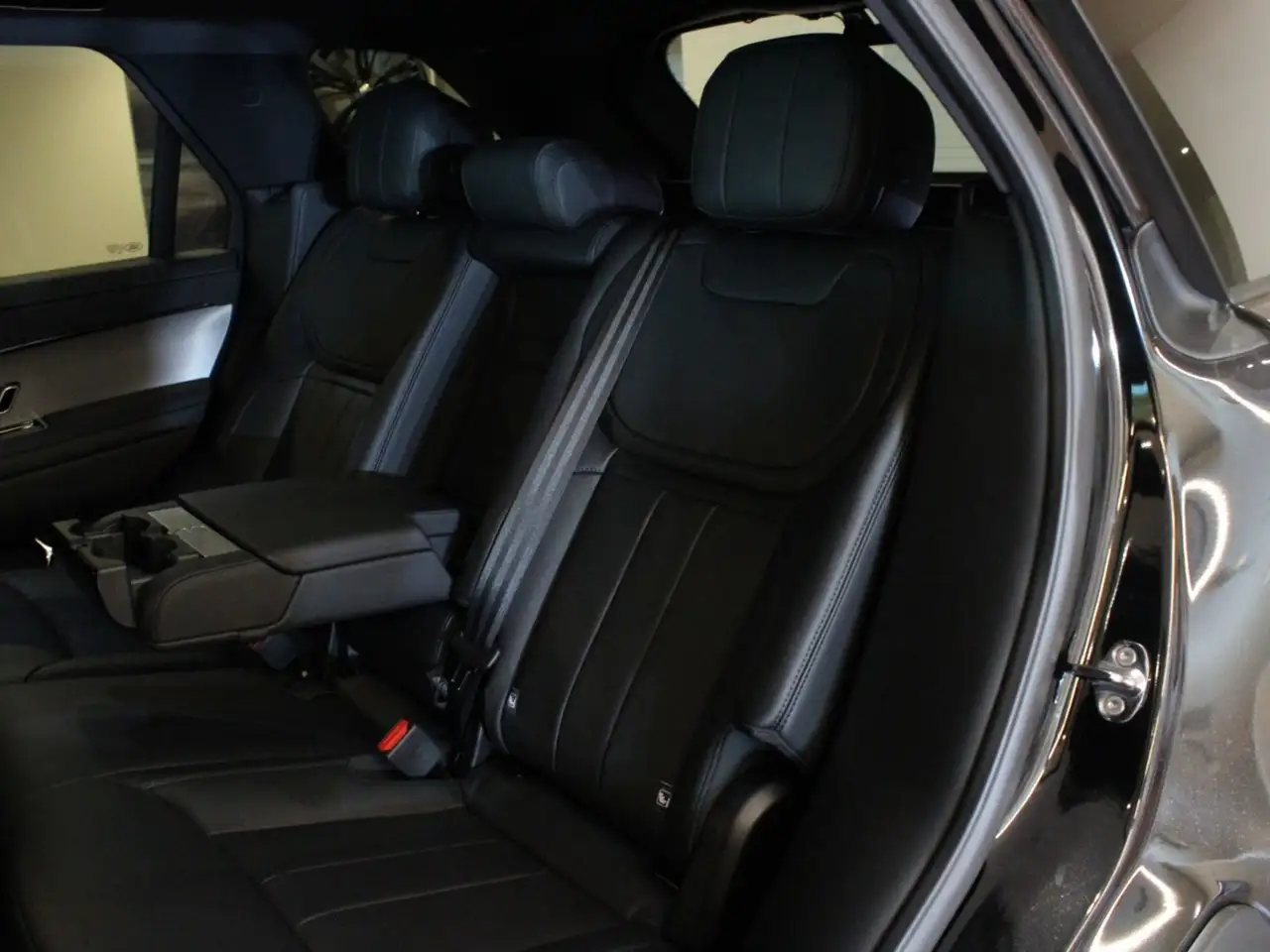 Land Rover Range Rover Sport снимка Land Rover Range Rover Sport