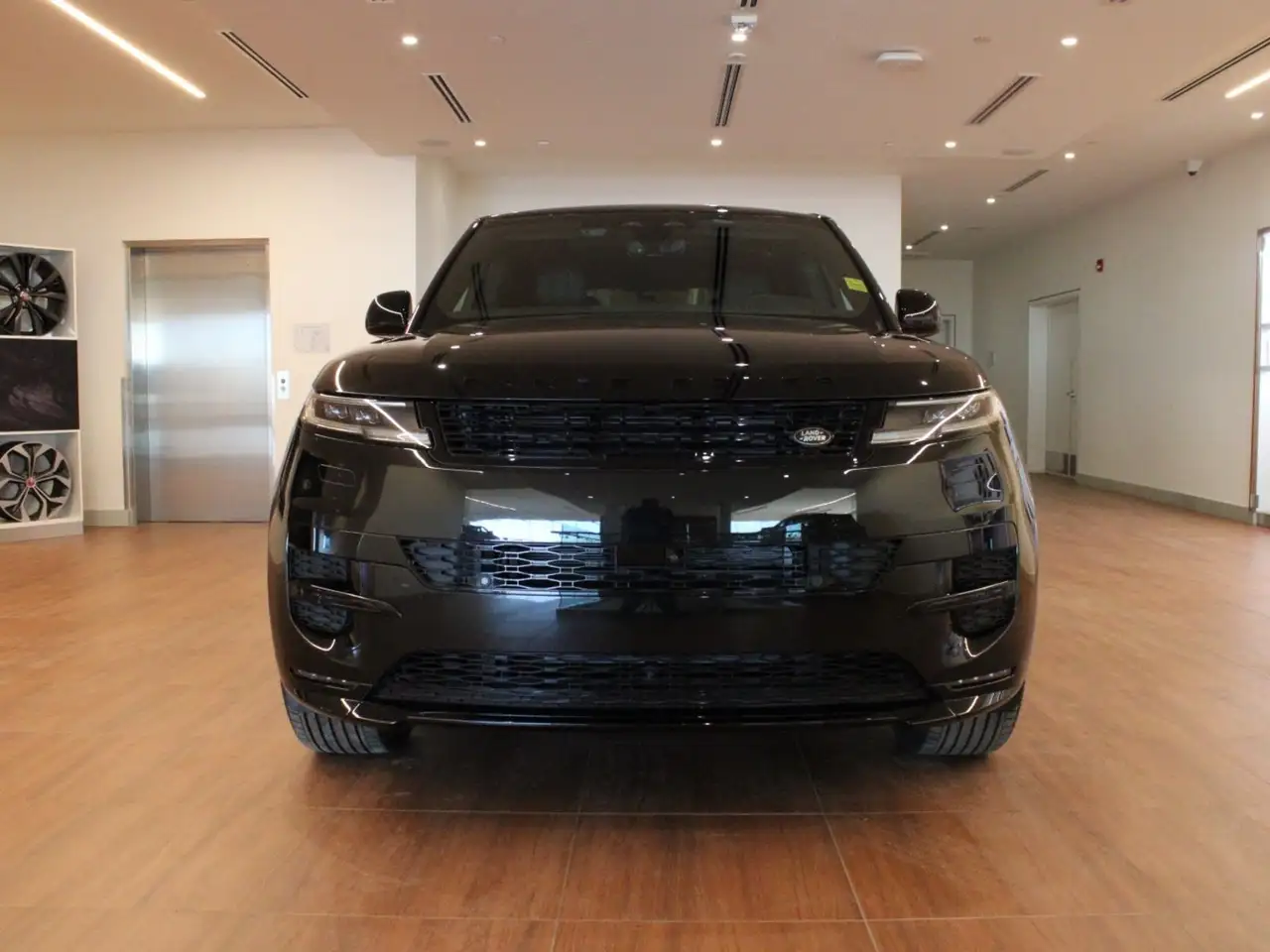 Land Rover Range Rover Sport снимка Land Rover Range Rover Sport